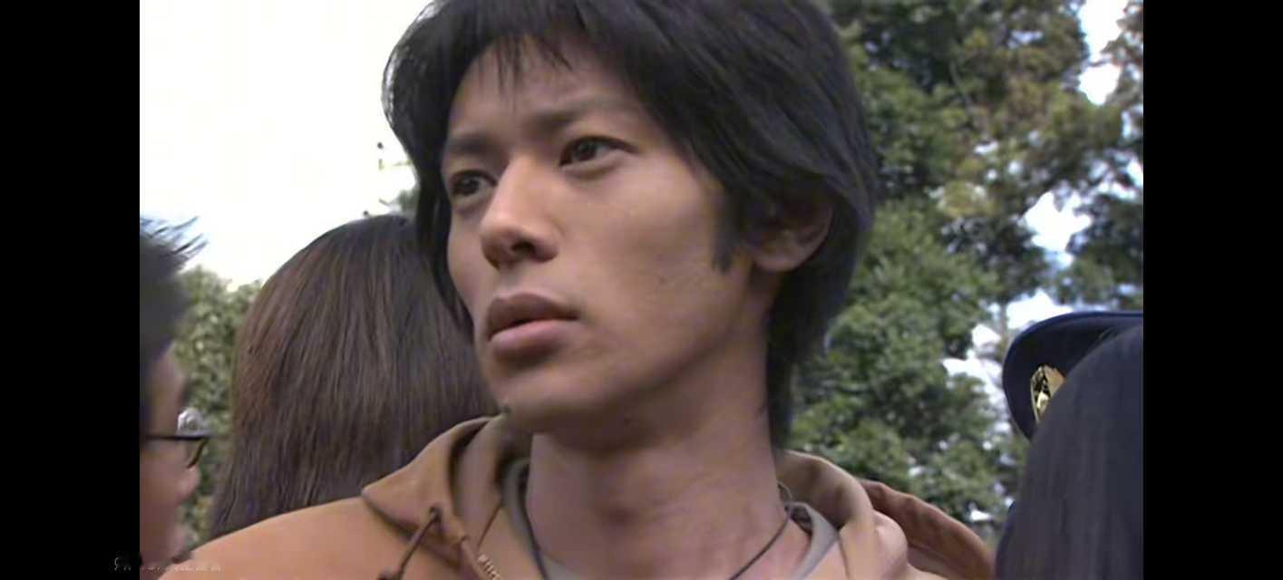 【投稿】三次元丑男出处：卡面来打哭噶角色：我的新家投稿理由：嘴凸程度堪比假贺镁新