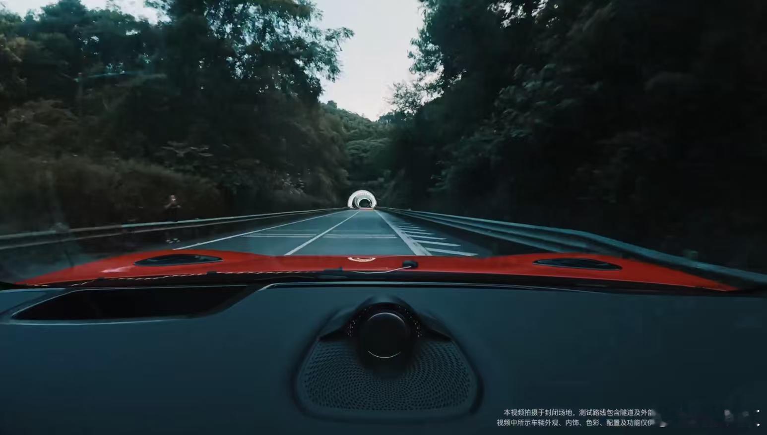 岚图高管否认大回环挑战是AI岚图高管回应360度大回环挑战每次看到车企搞这种极限