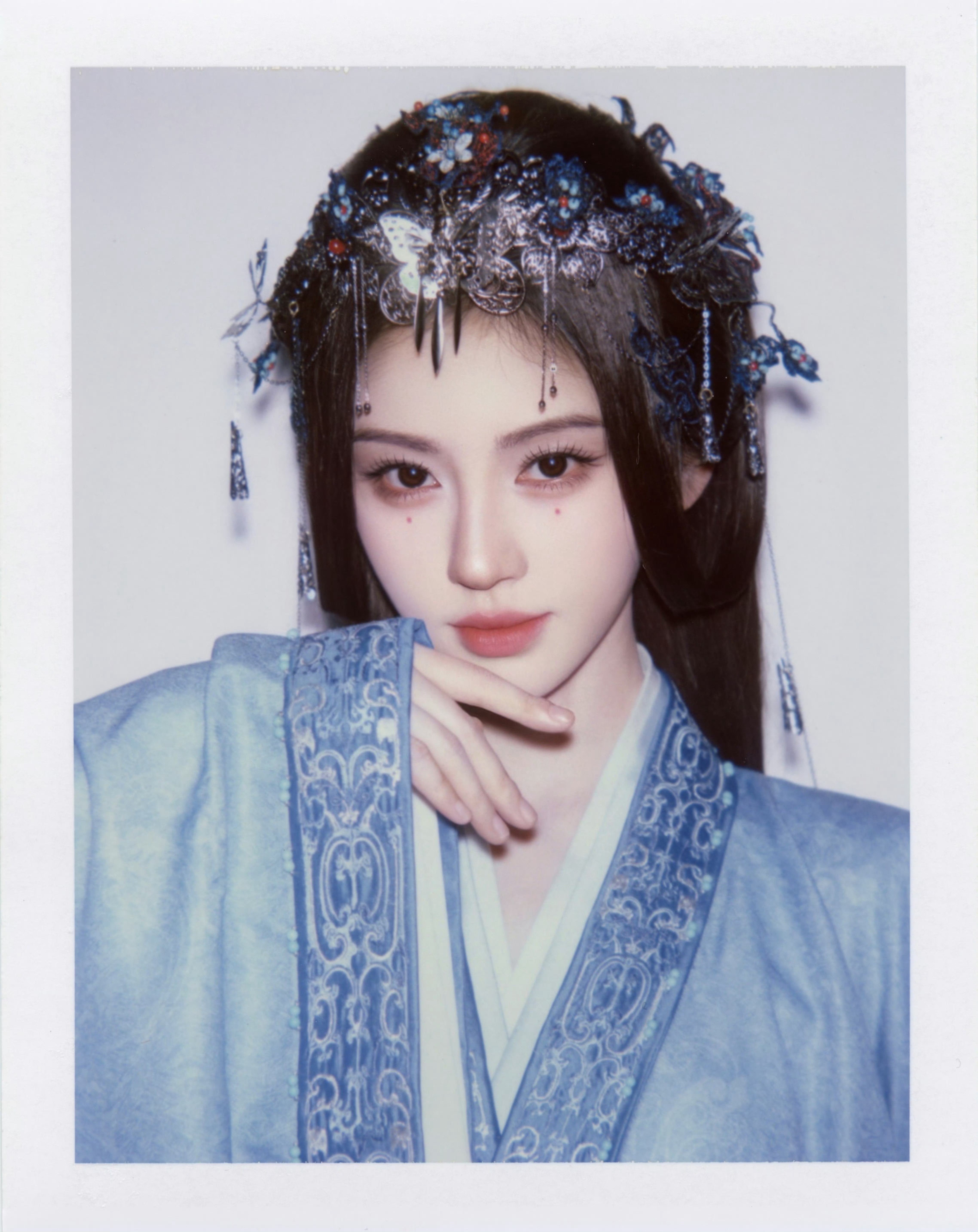 鞠婧祎苏绿夏 jjy鞠婧祎万花世界 “希望你继续兴致盎然的与世界交手，一直在开满