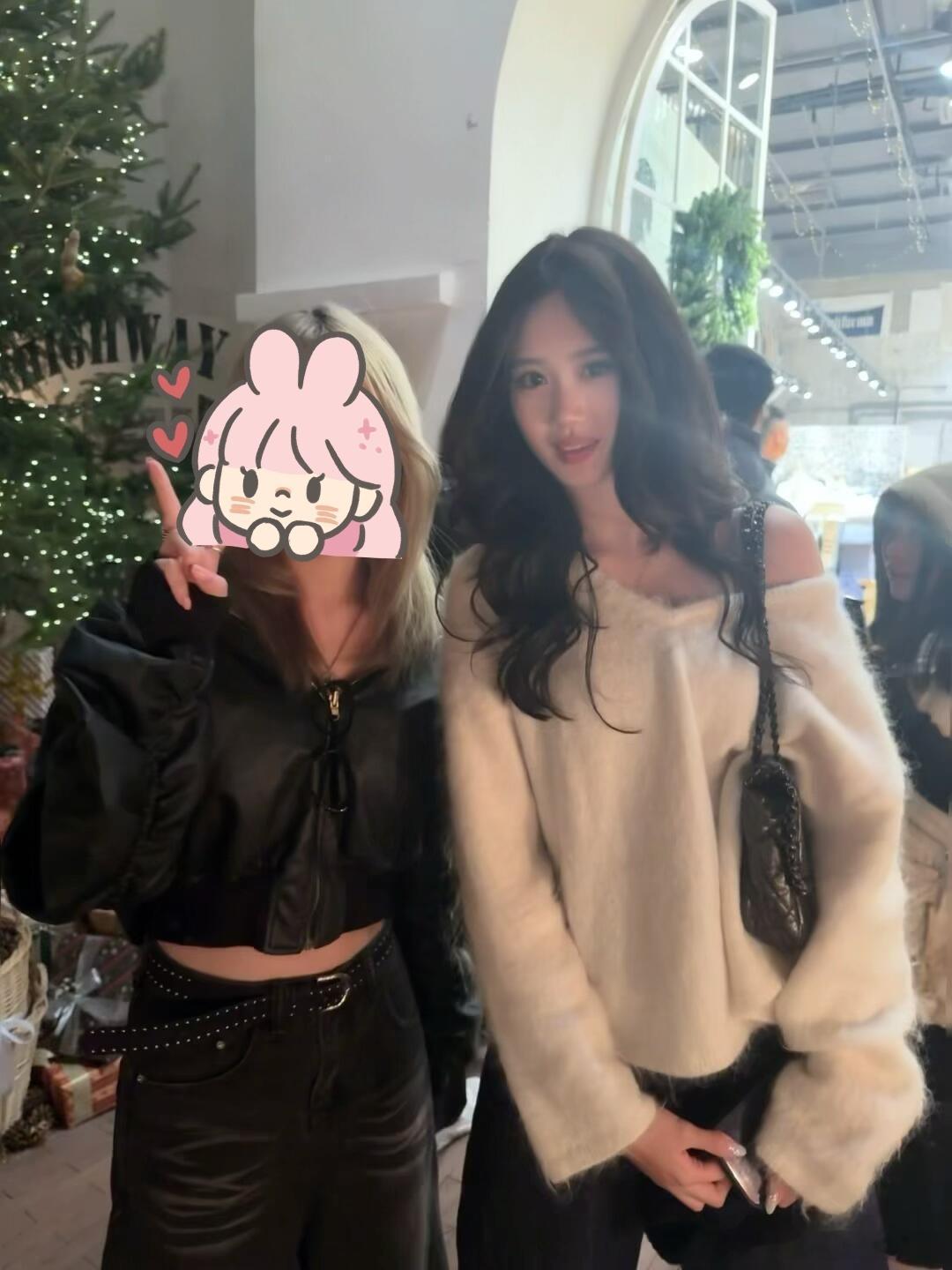 三里屯偶遇钟丽缇女儿考拉，最美星二代了