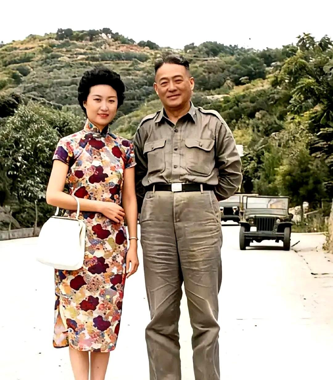 哈林家这婆媳关系，简直是教科书级的对比！

前阵子庾澄庆妈妈94岁大寿，主播媳妇