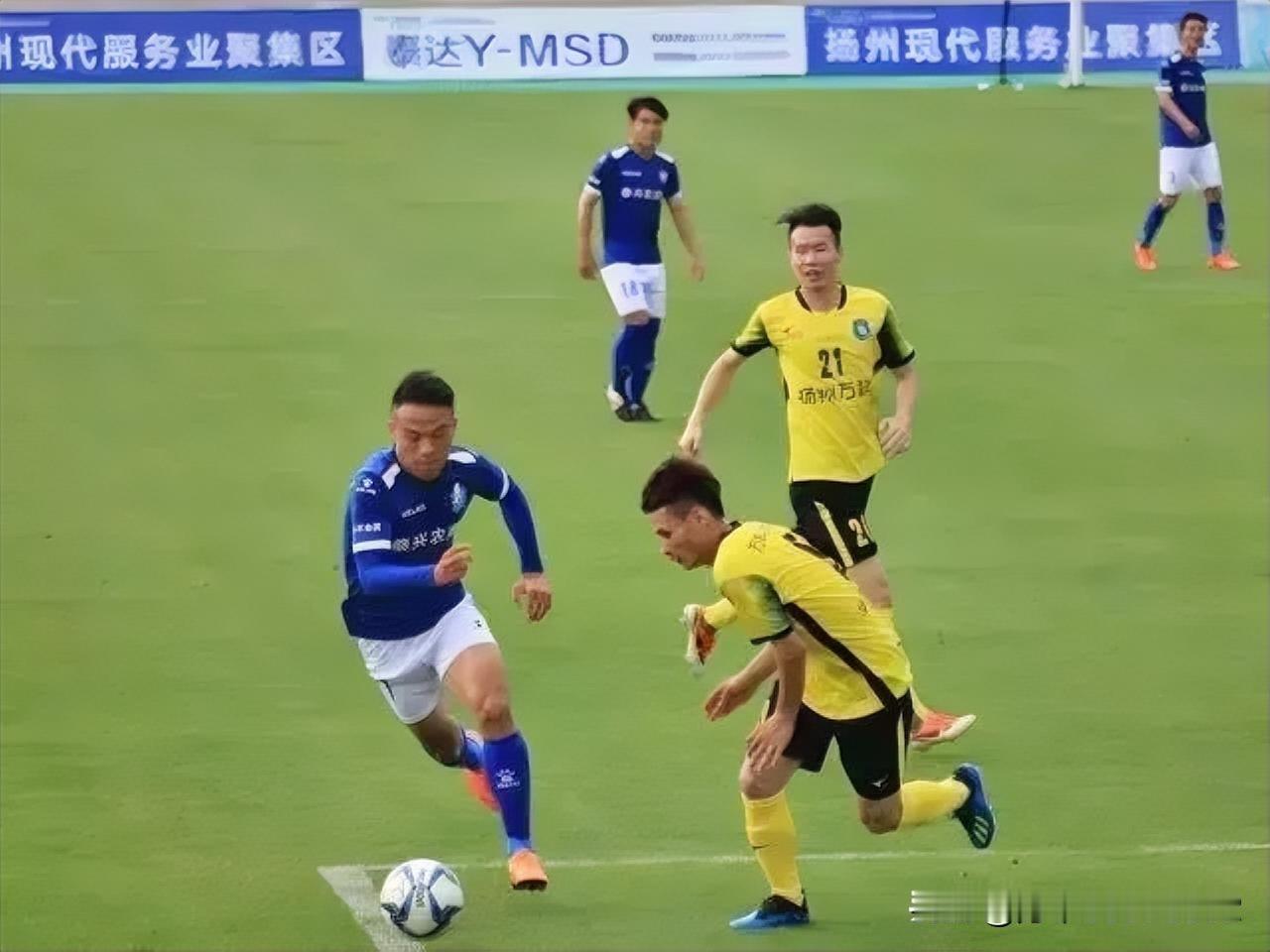 知道安徽为什么落后？

邻近的江苏"足球苏超"，搞得热火朝天的时候，有安徽球迷网
