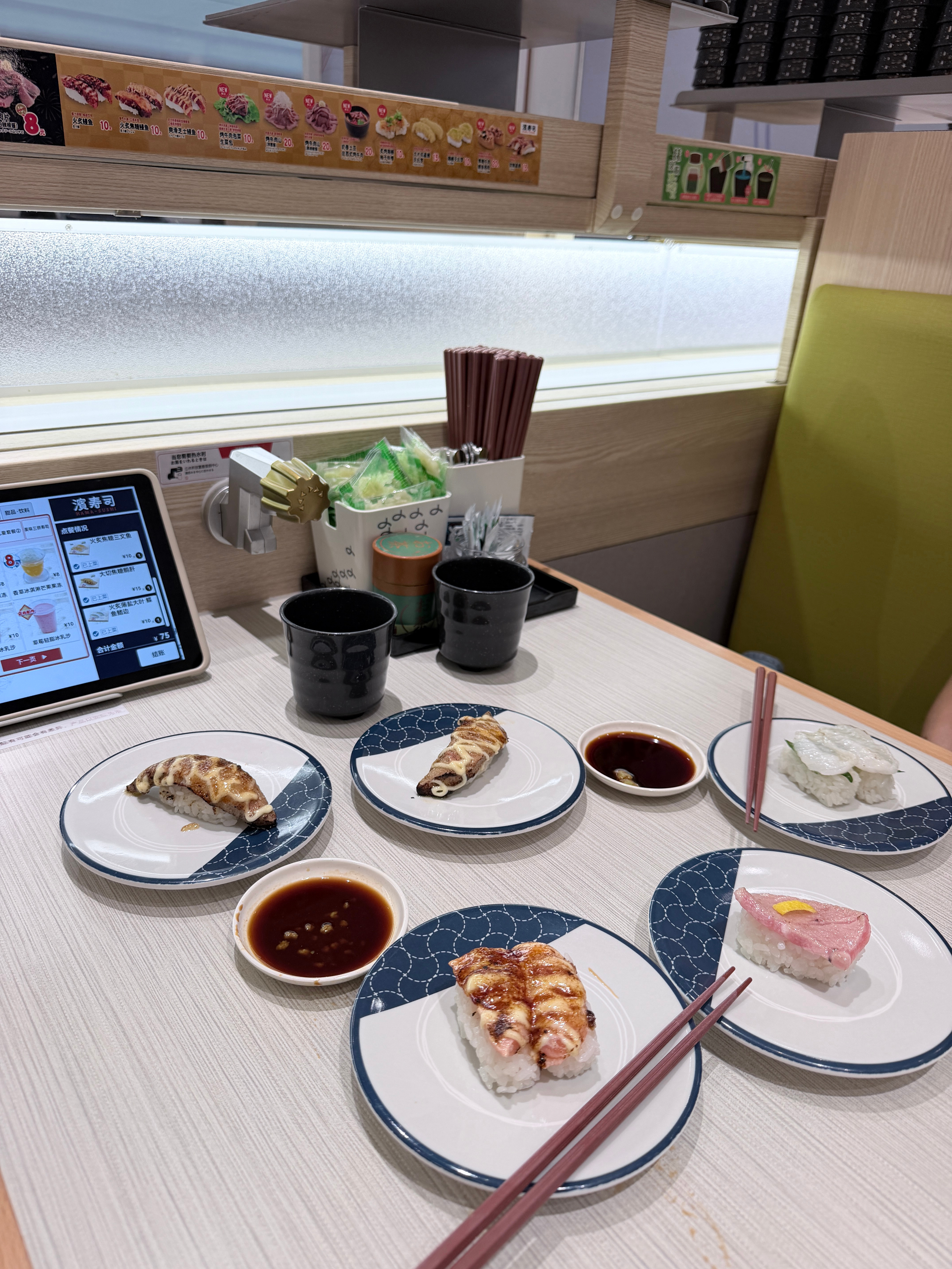 你见过全店只有不到十桌人的滨吗我见过🤗 