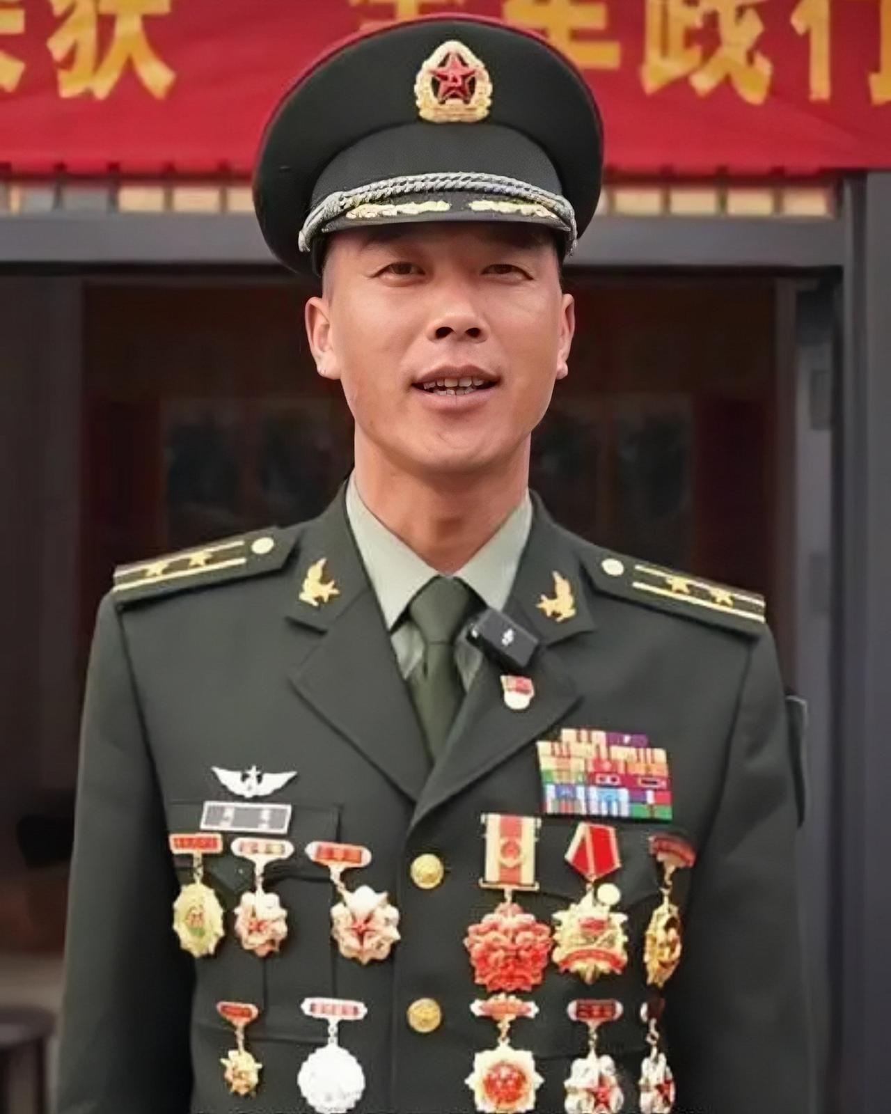 所有人，以我为标准来弄吧，弄过我了你休息，弄不过我，那你继续练去！

这句话是刘