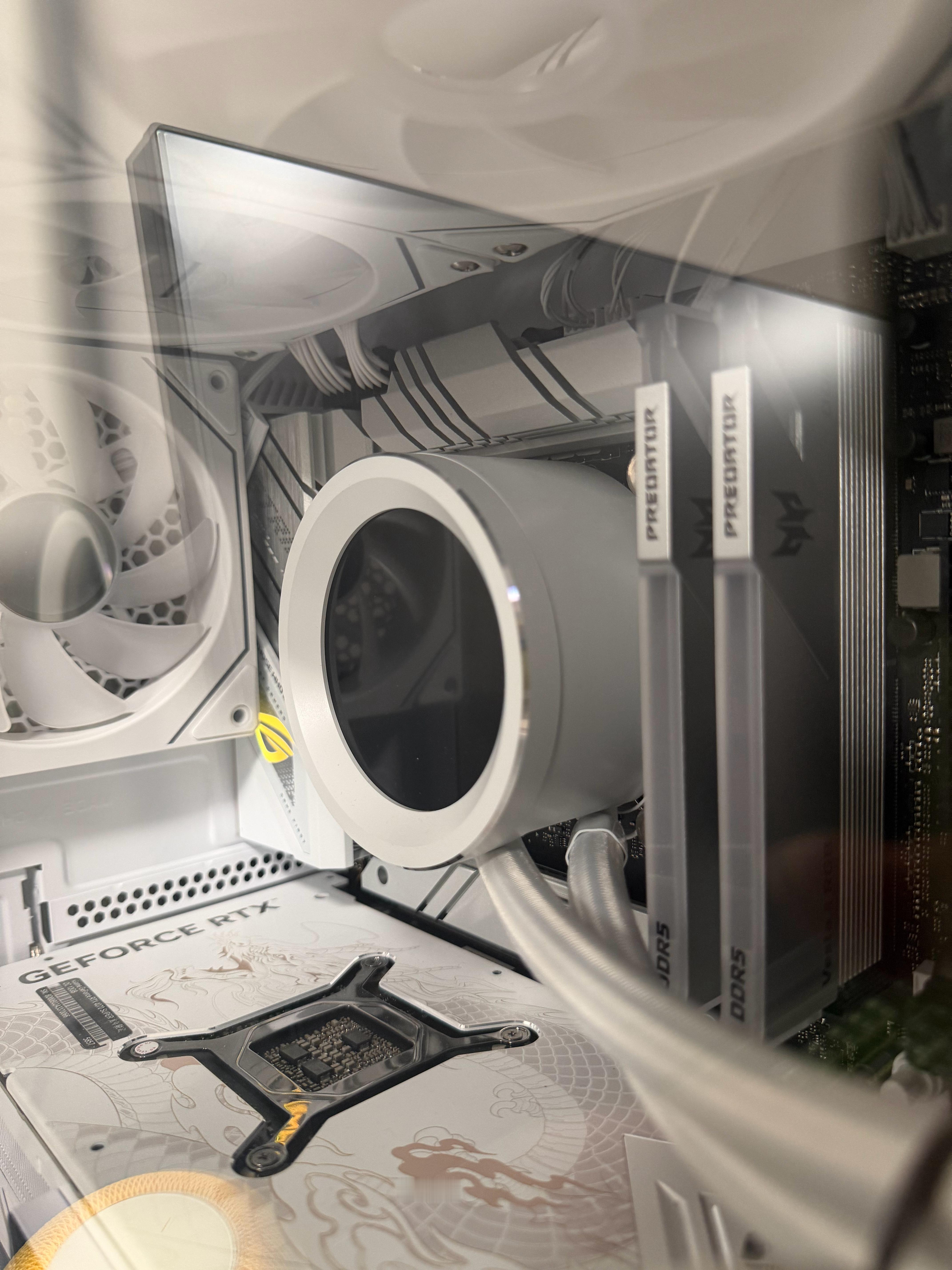 满意的看着自己的传家宝睡去 