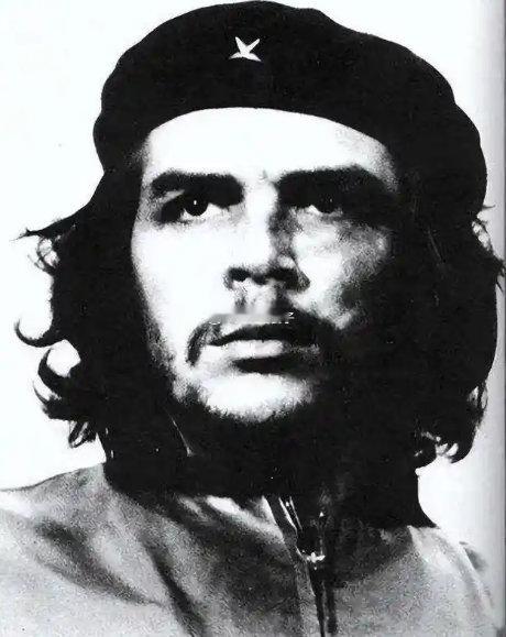 特朗普称将占领管理委内瑞拉在美国的后院，离天 堂太远离地 ，狱太近。左起：切格瓦