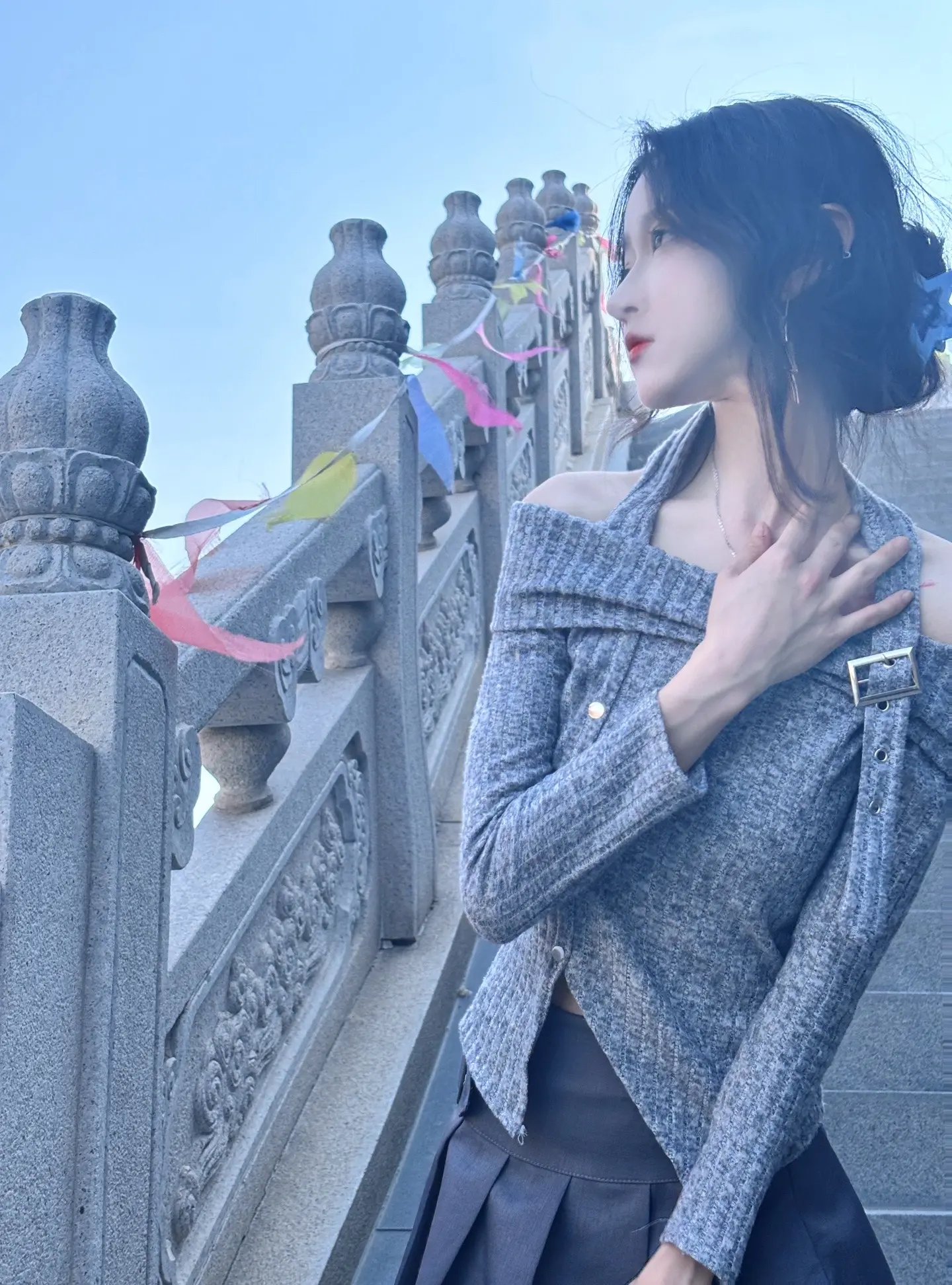 “不同的年纪 不同的取舍 过好每个阶段的自己 在成长 在接受 在改变 ”