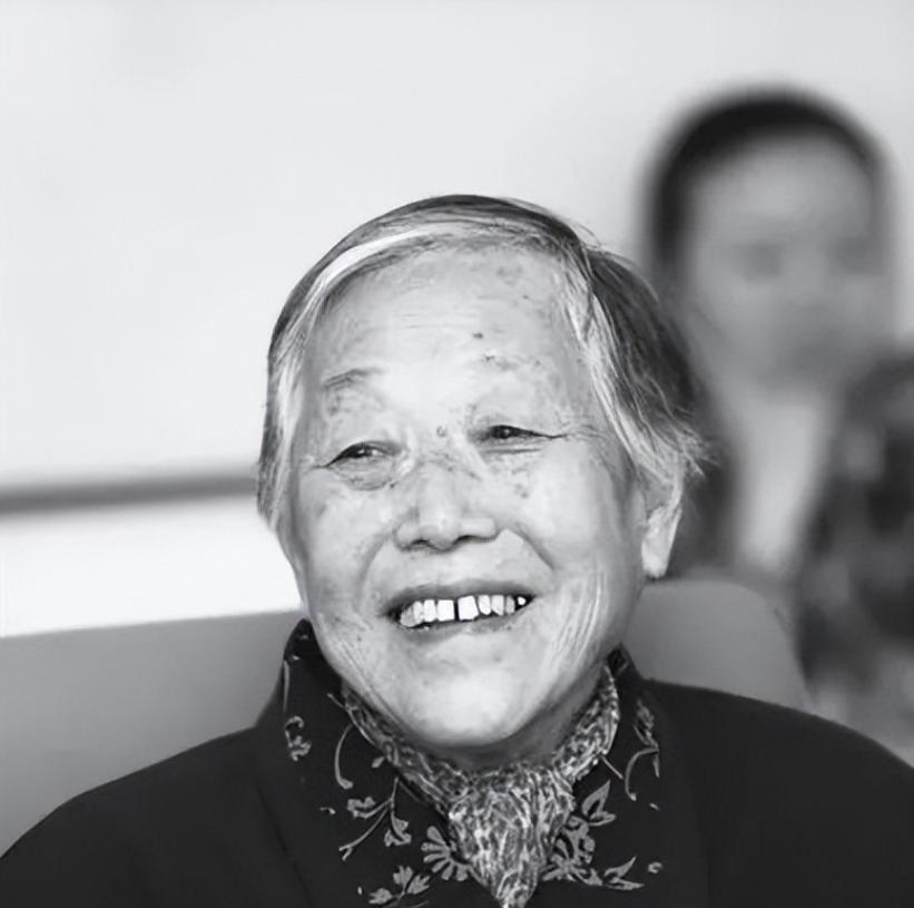 1971年，农村一48岁老头娶了个小他10岁的女大学生，洞房花烛夜，老头刚爬上床