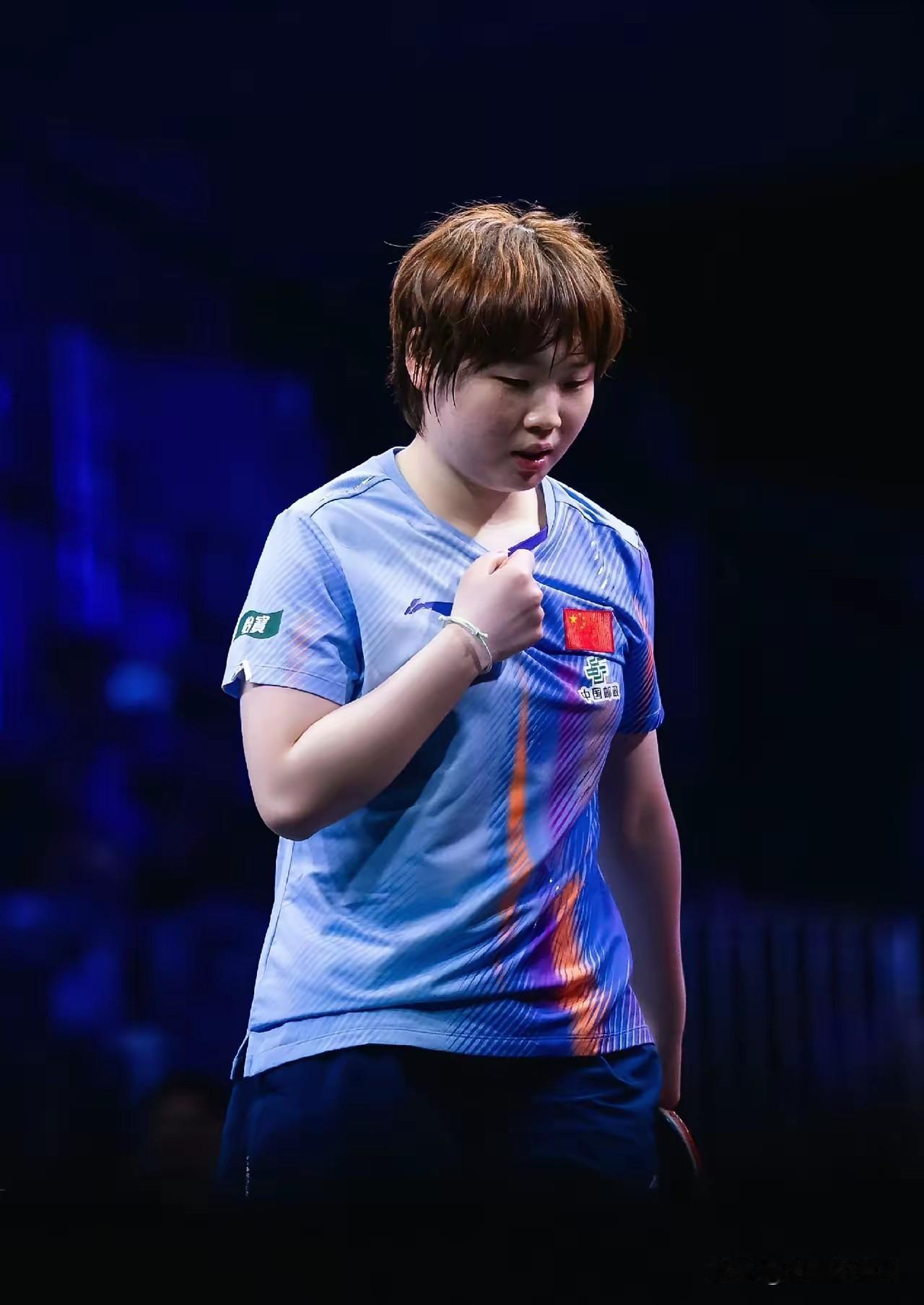 蒯曼🇨🇳继续保持[奋斗]！
第一局蒯曼🇨🇳11-9先胜张本美和🇯🇵 