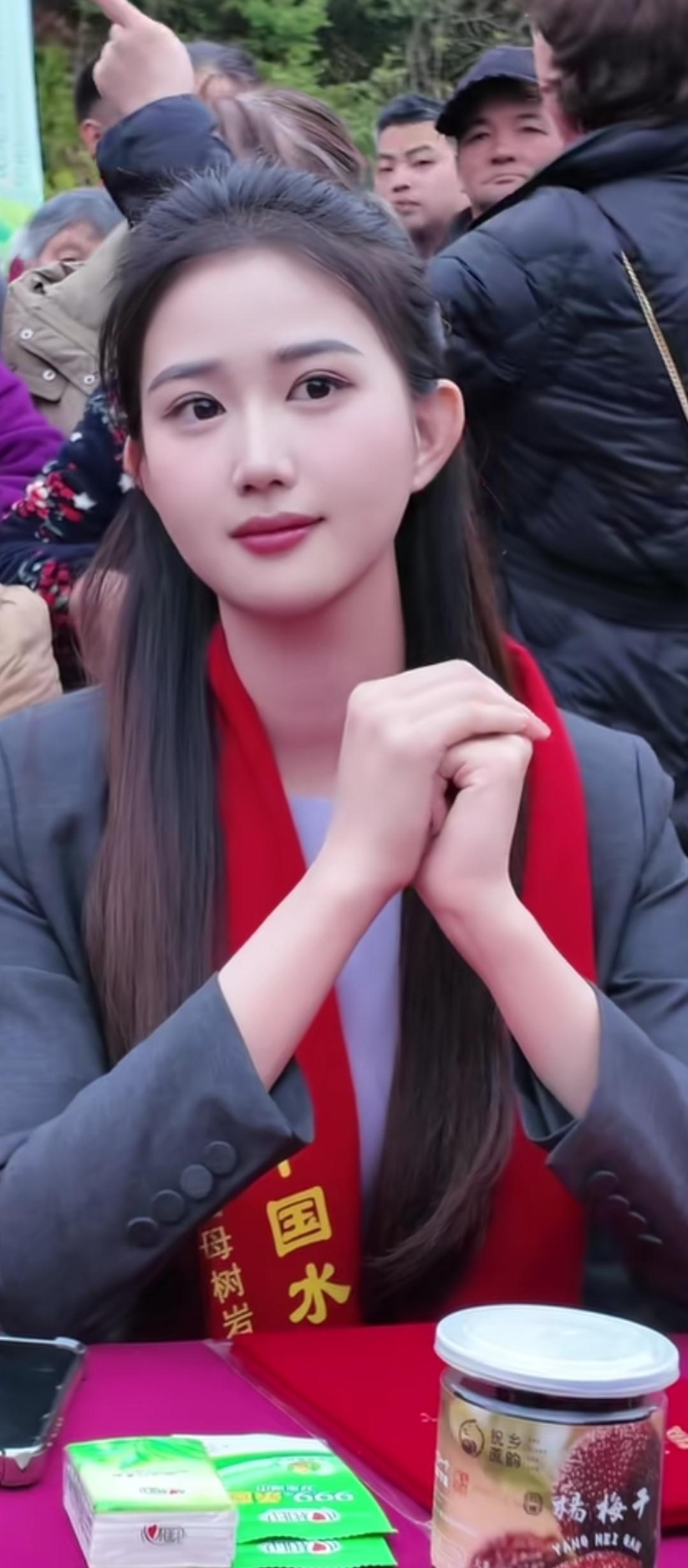 红袖添香夜，国水润心田。