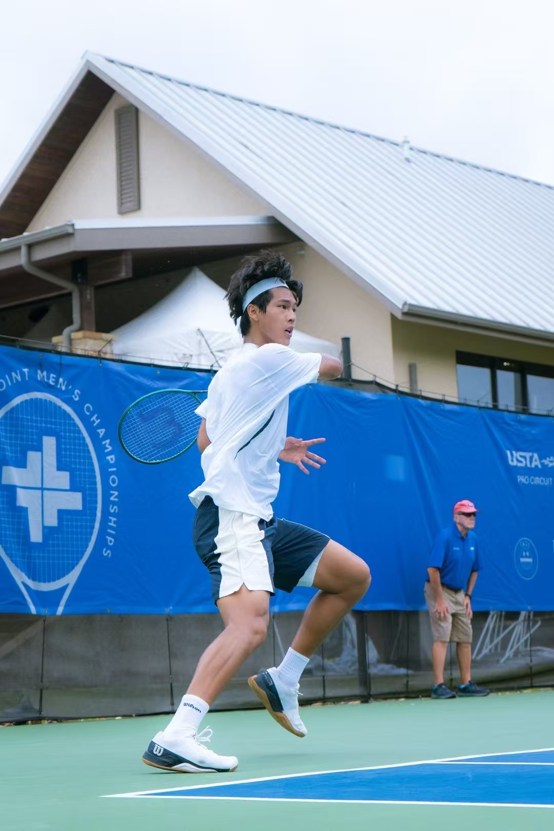 《周意：人略抽象，球很具体》考虑到周意10岁才开始打网球，能在20岁打到世界排名