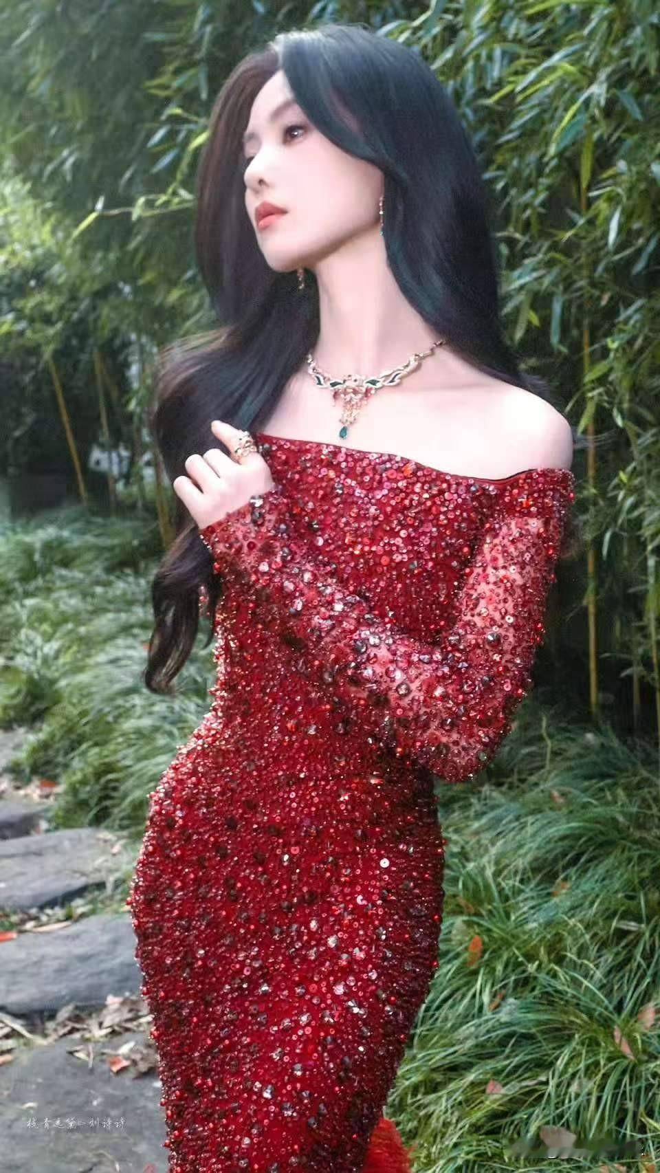 刘诗诗这婚一结，全网女生都上了一课：姐就算美若天仙、家底厚过城墙，找了个比爹还大