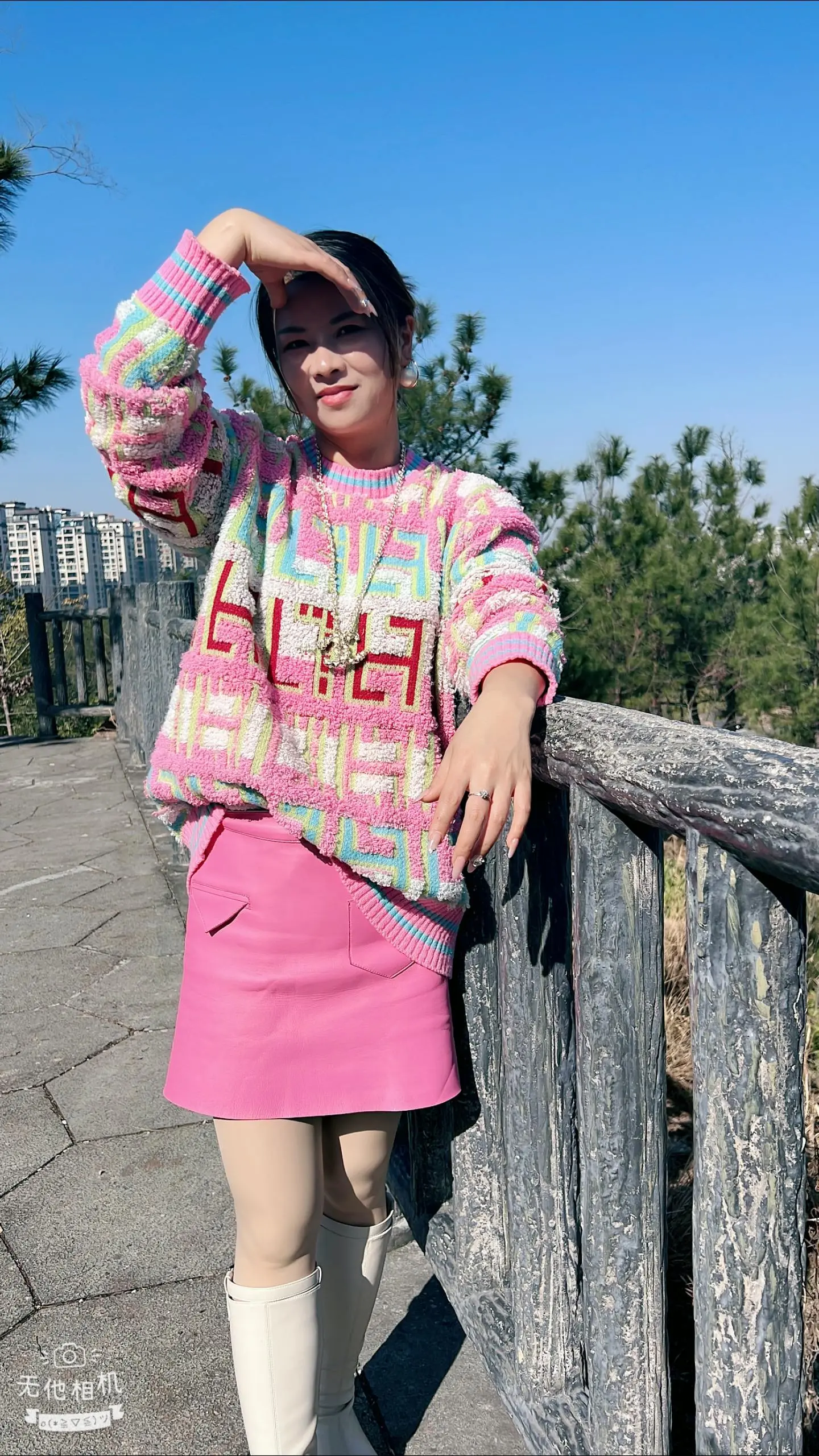 一边内耗，一边自愈，一会想开了，一会想不开，想发个朋友圈诉苦，好像不太...