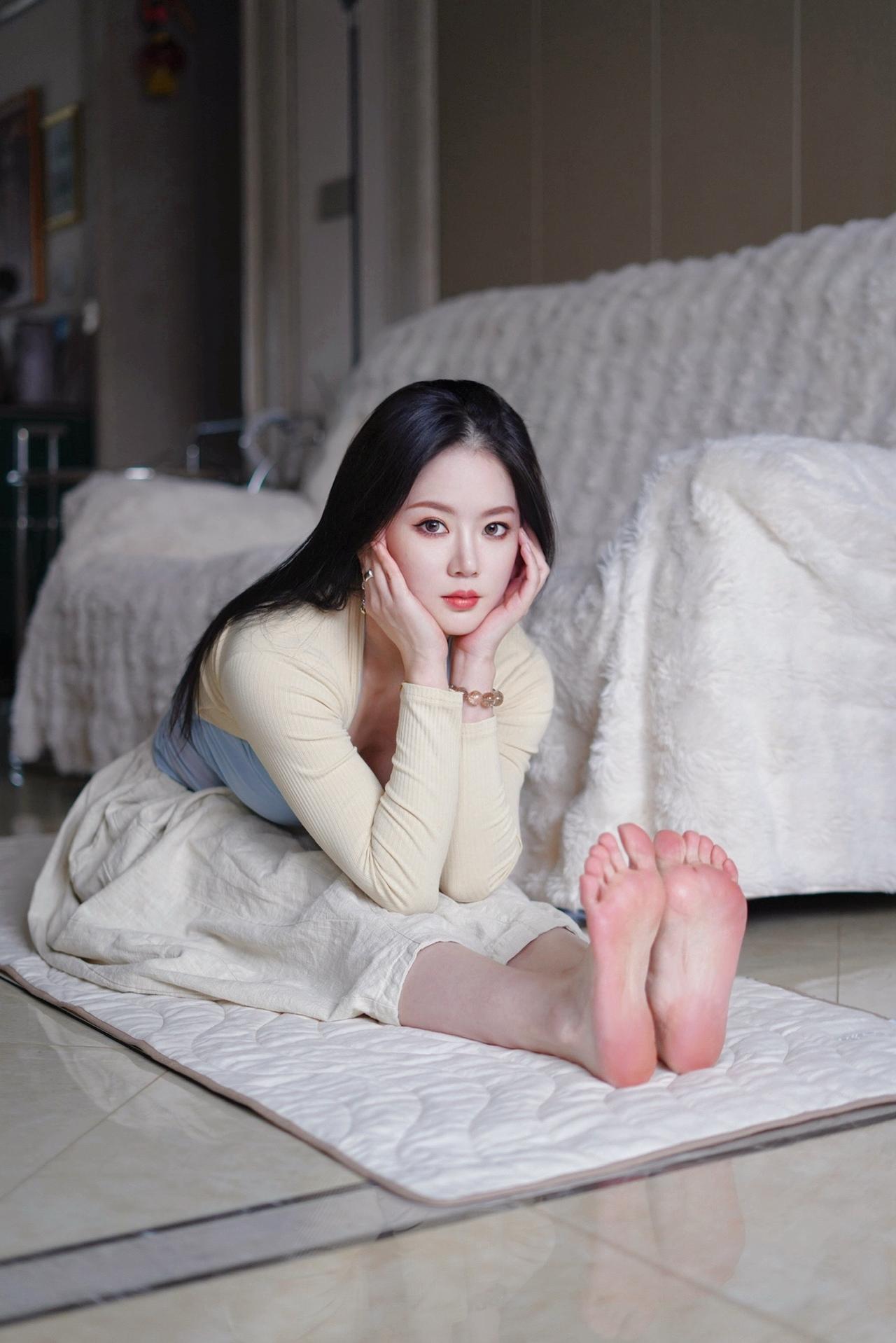 瑜伽瑜伽｜40岁这年走到了年末。瑜伽女孩 御姐