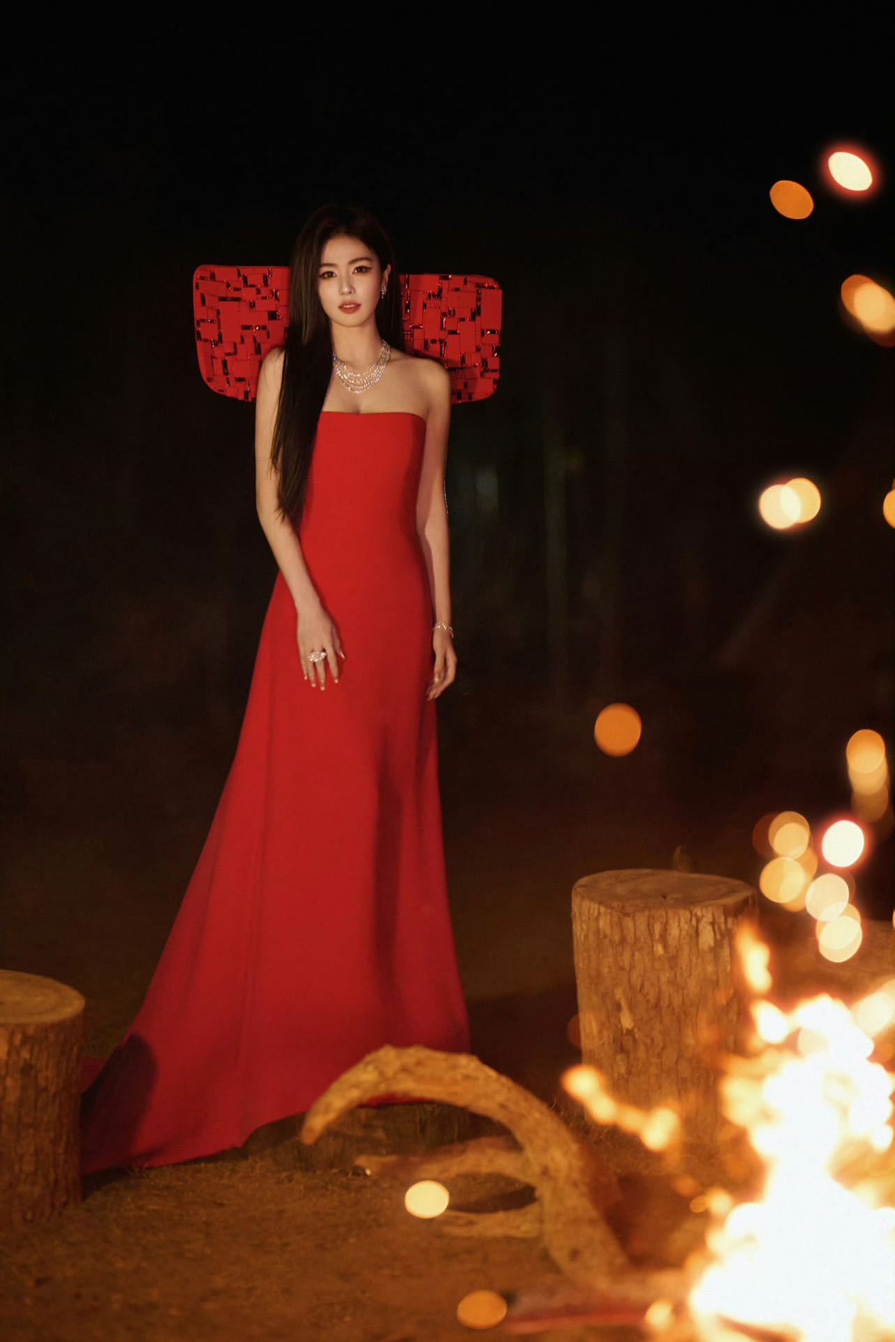 白鹿女士以 Stéphane Rolland 2025秋冬高定开启26年高定 L