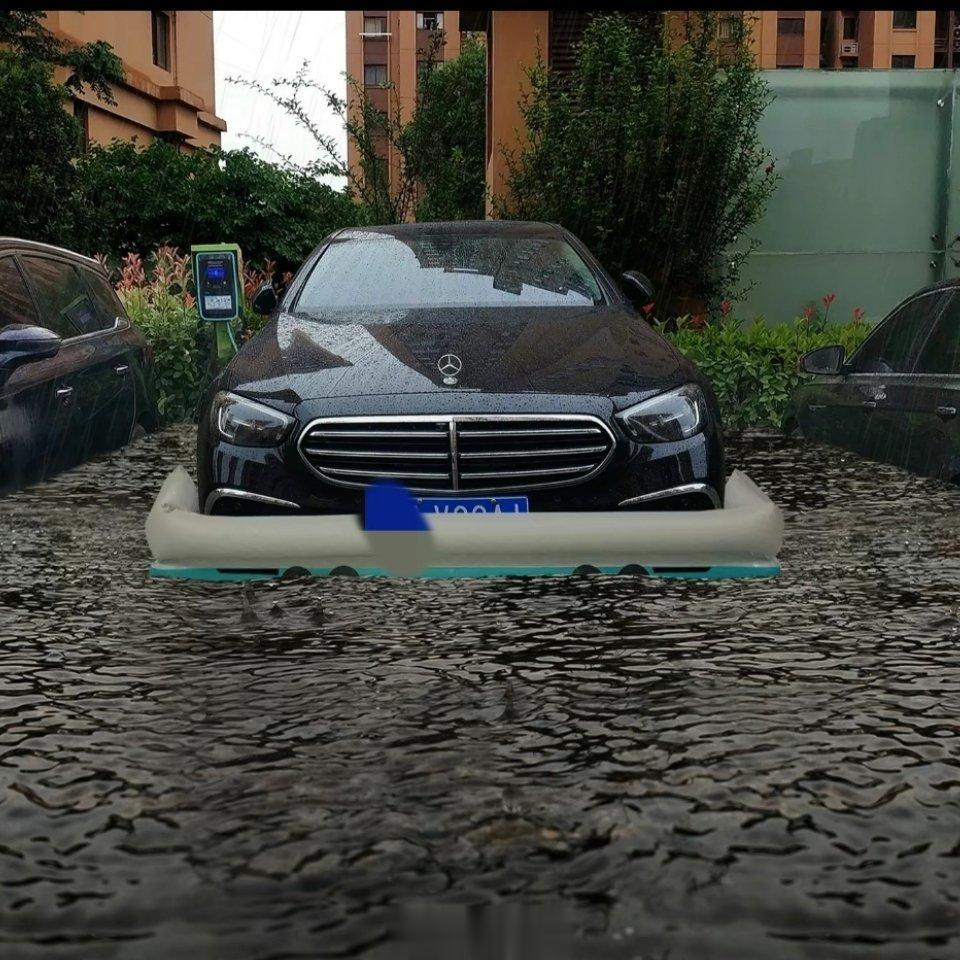 遇到台风暴雨，这个汽车防泡水装置真的要考虑一下了…[笑cry]#中央气象台发暴雨