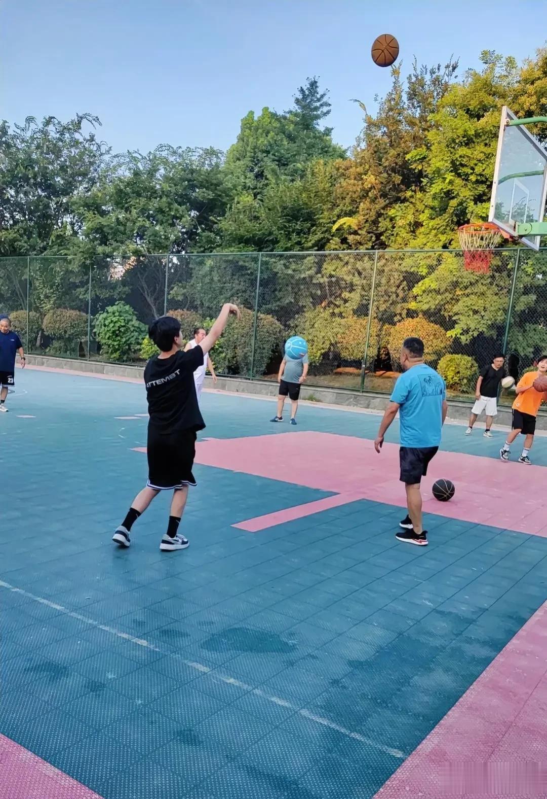 缘，是上天给的；乐，是自己找的；笑，是朋友给的；情，是真心换来的。愿我们珍惜生命