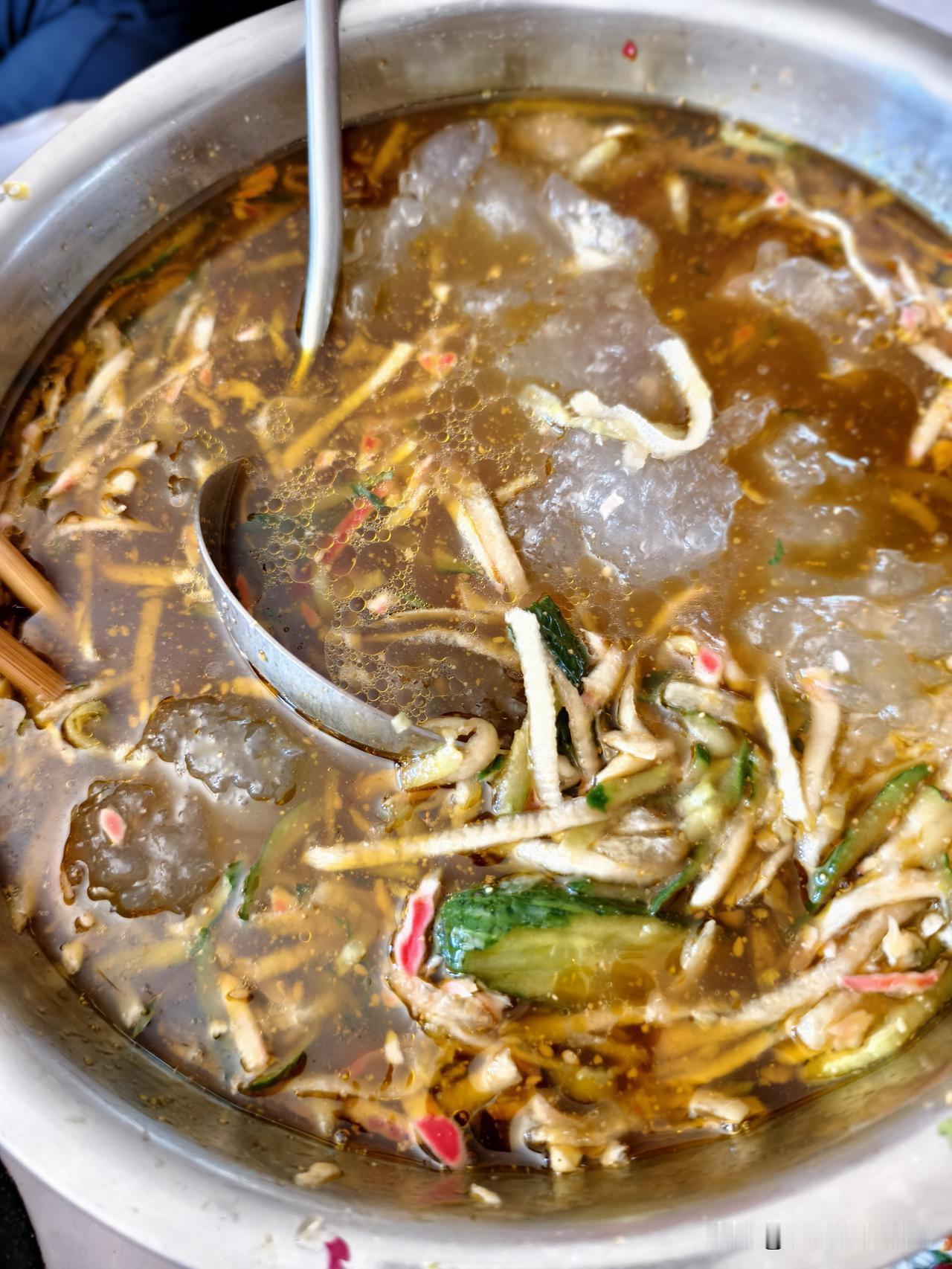 夏日生活打卡记炎炎夏日注意防暑，越是夏天越喜欢吃点凉的，清淡的，山西偏关猫姐来到