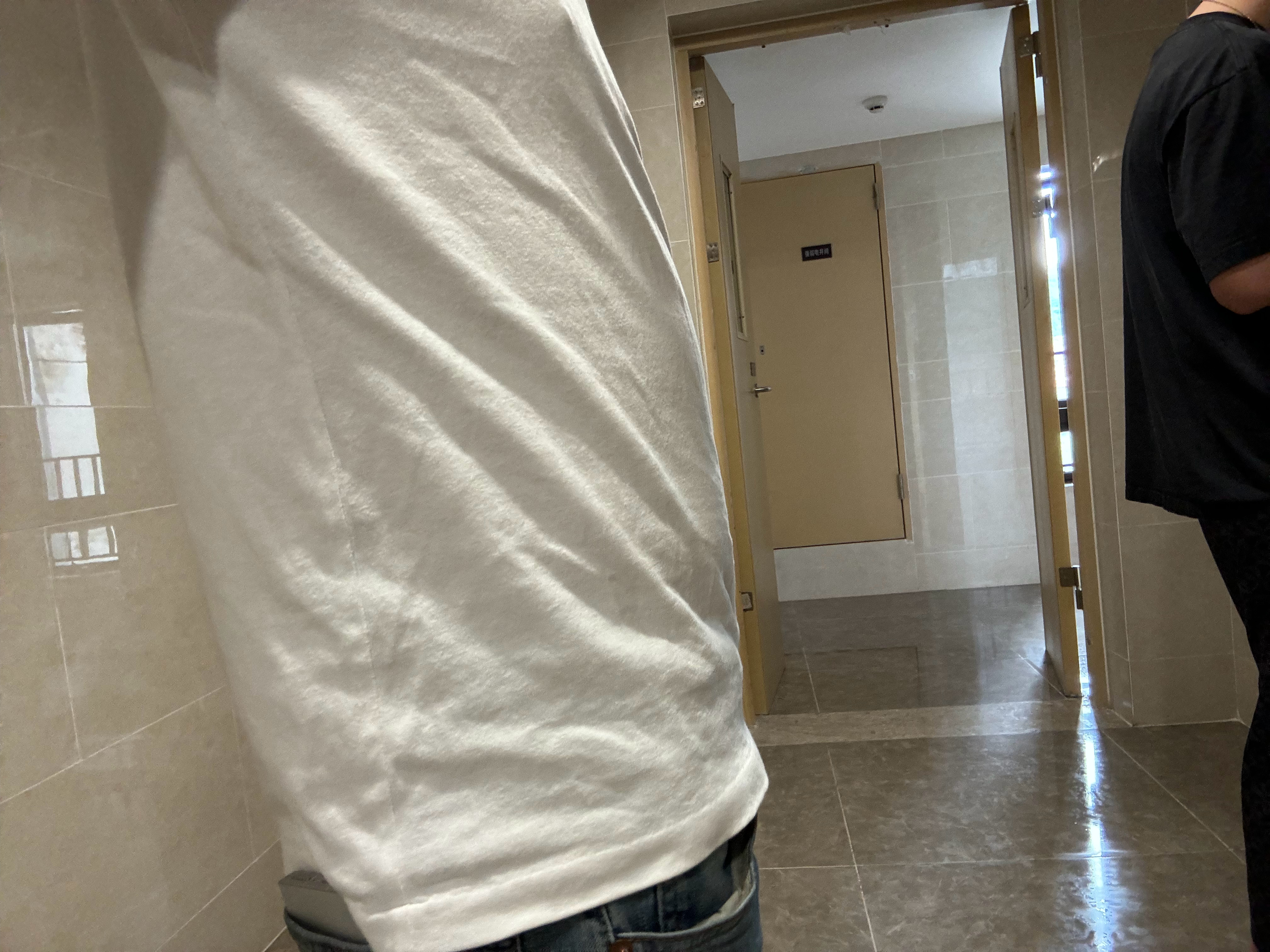 今天离开广州了，来的时候是图一这样，走的时候是图二这样。下周当一周成都人……[打