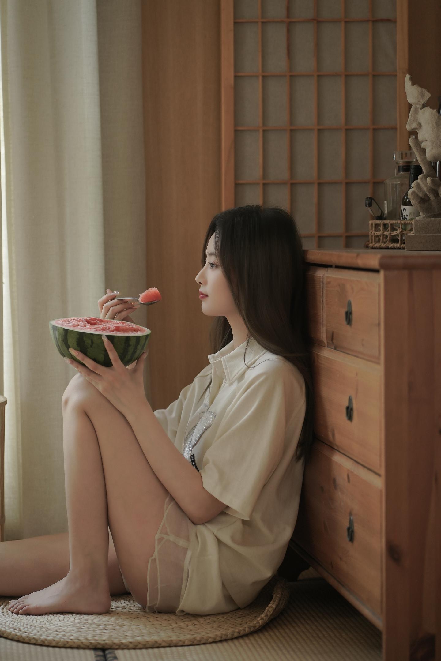 徐艺洋。