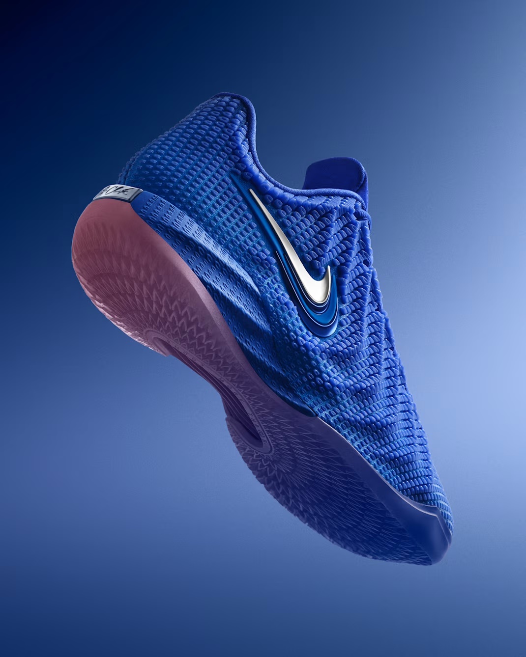 凯特琳克拉克 Nike官宣Caitlin 1签名鞋将在10月1日全球发售，北美的