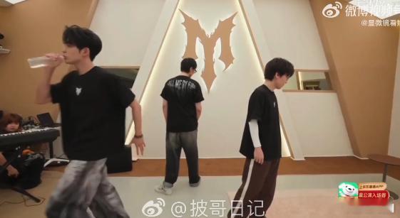 王传君王啸坤张卓尔野人小考披荆斩棘 不同特质的三个人走到一起组队，在小考的过程里