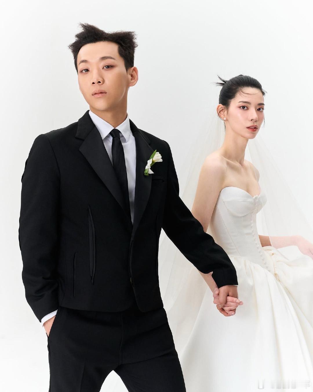 疑似梁洪源出轨 梁洪源疑似劈腿，不是才结婚五天吗...  梁洪源疑似劈腿 ​​​