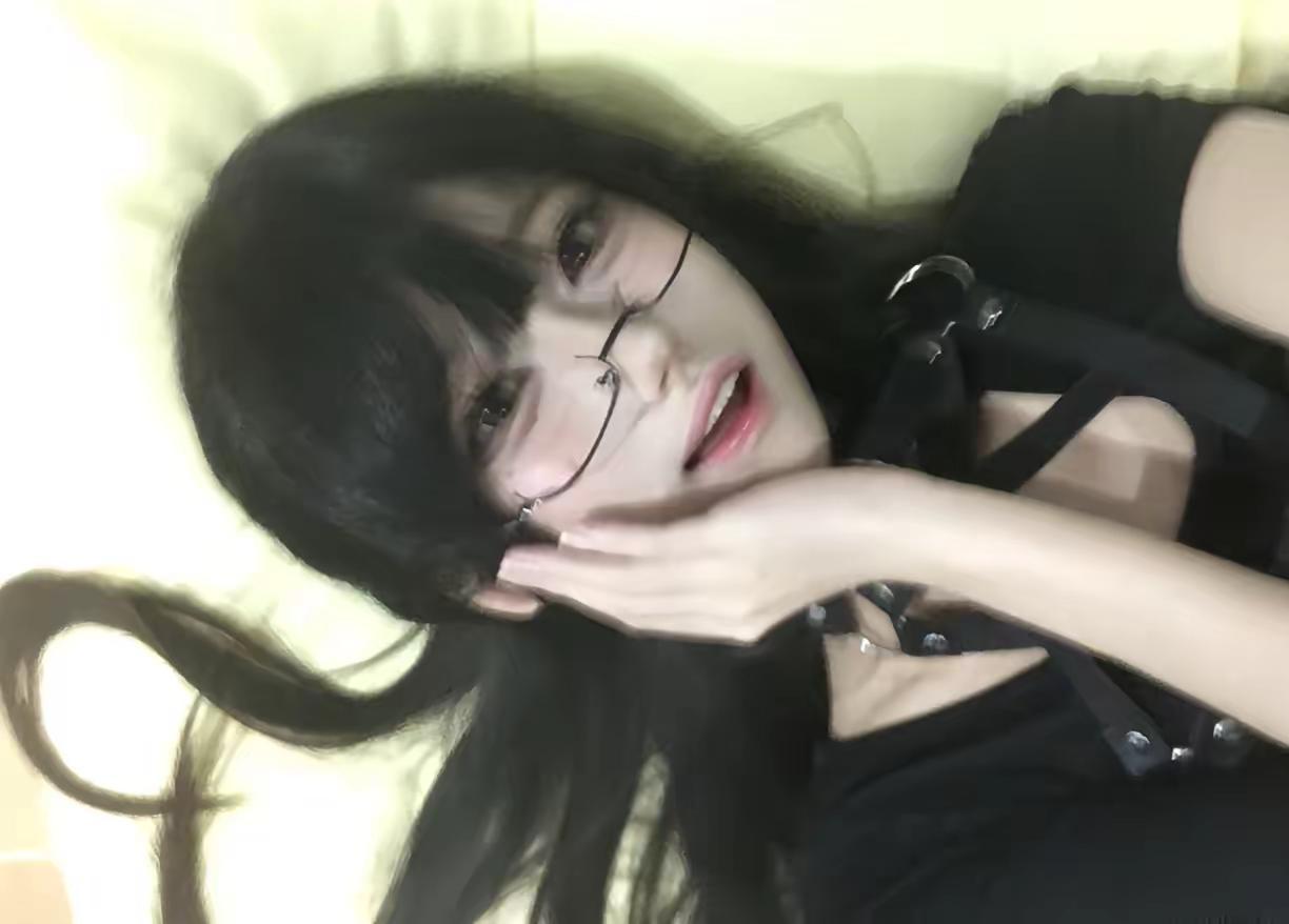 比心心黑长直 萌妹