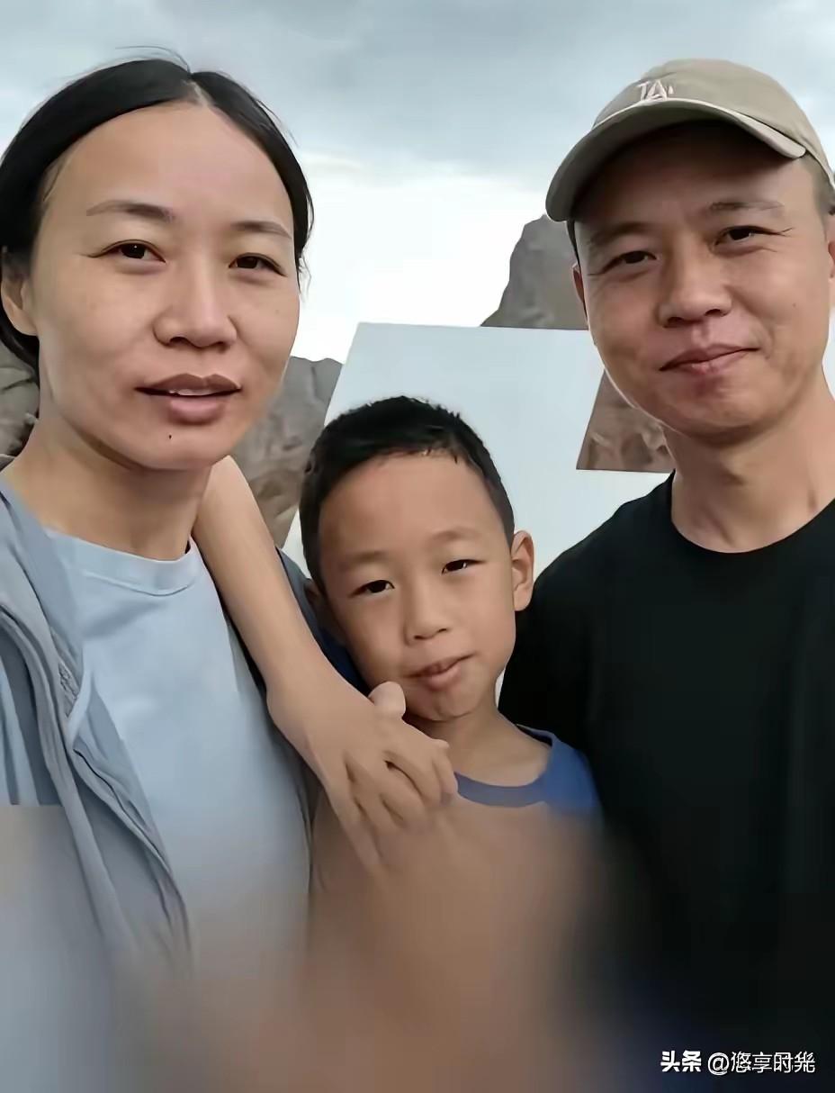 一场给孩子庆生的旅行，竟成一家人无法回头的噩梦。6月27日苏州一家三口飞到新疆，