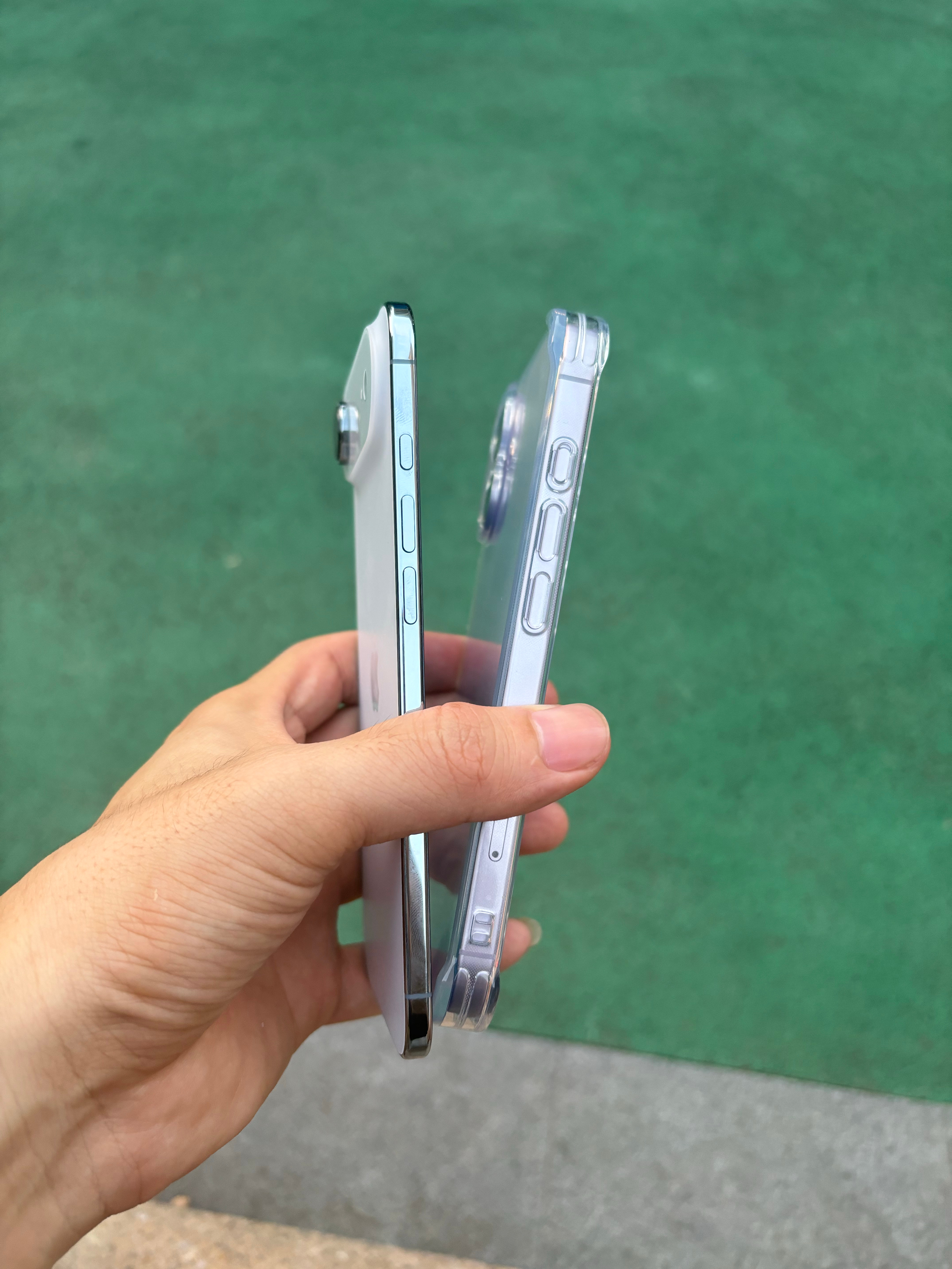 一直想买17标准版但又怕续航不行，请问重度手机患者（但不玩游戏，不用流量玩）可以