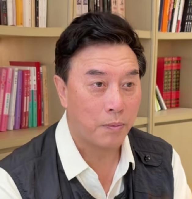 [太阳]张山说：“作为大陆演员，我是怎么被选中去演港剧《寻秦记》的呢？因为当时那