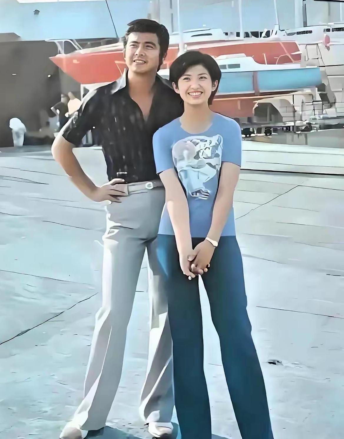 早在20世纪七八十年代，这对日本的金童玉女可谓是家喻户晓。
时光一晃过去了几十年