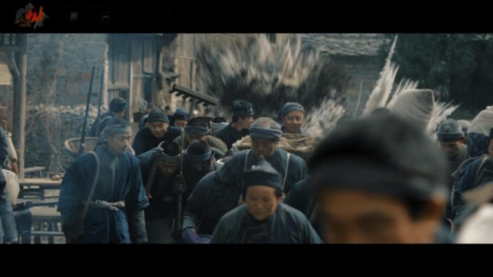 电影关索岭定档6月25日 日军以为炸了桥就能断了路。他们不知道，关索岭上的路是人
