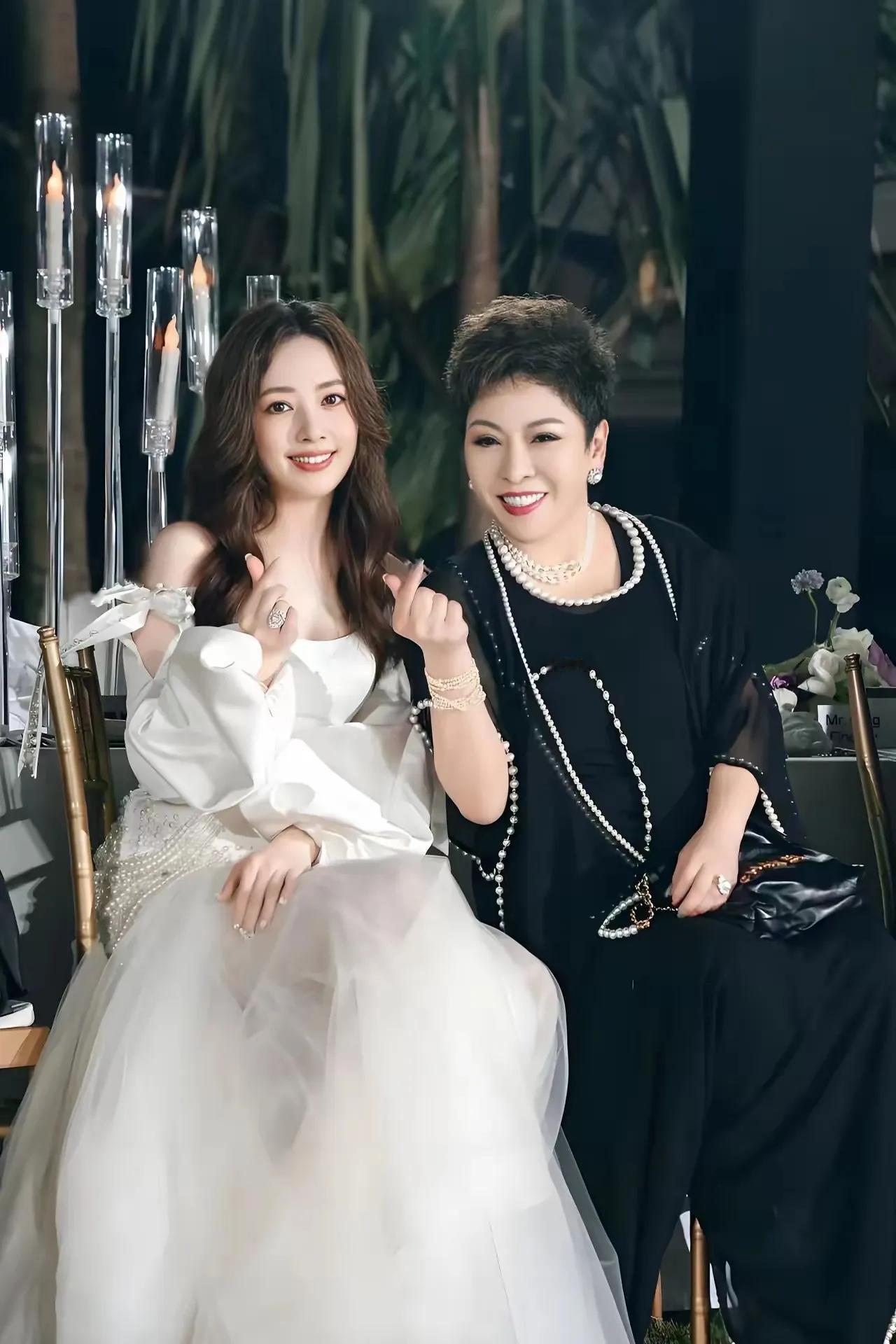 豪门都讲究联姻，为什么向佐和郭碧婷可以自由恋爱？向佐可以自由恋爱，最应该感谢的不