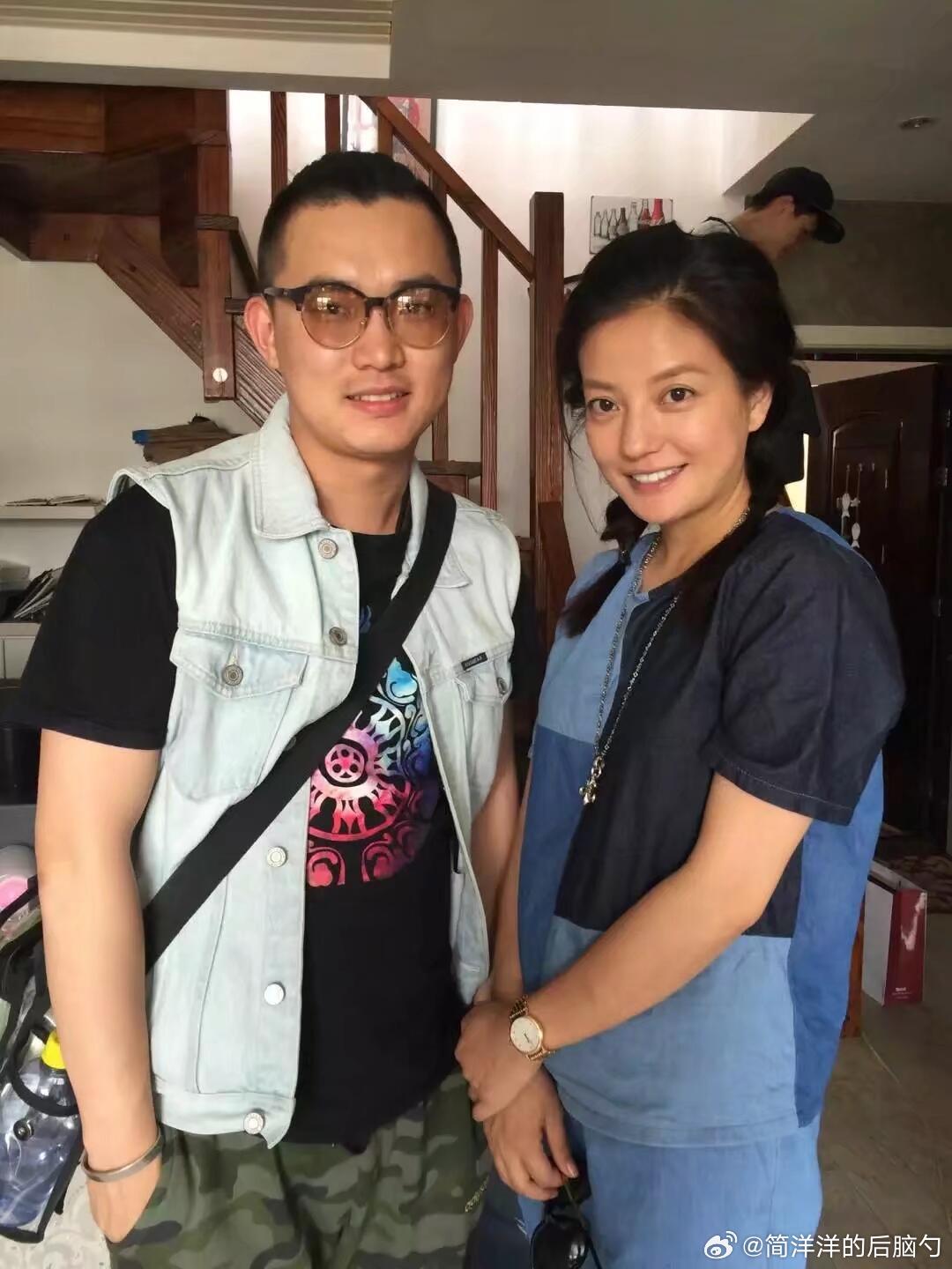 一组《蜂蜜的针》拍摄花絮，十年前这部电影还叫《没有别的爱》韩红也曾客串过，但在正