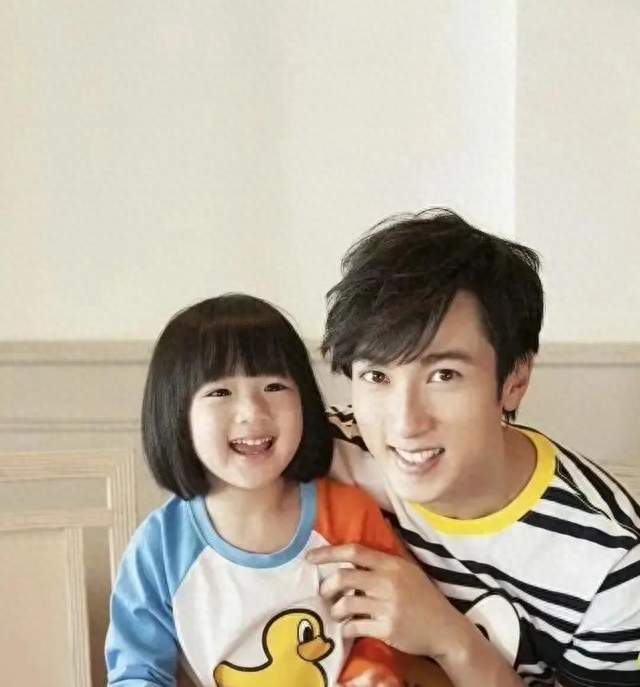 吴尊女儿15岁穿嫁衣他却笑了，当年哭成那样的男人，突然放下了