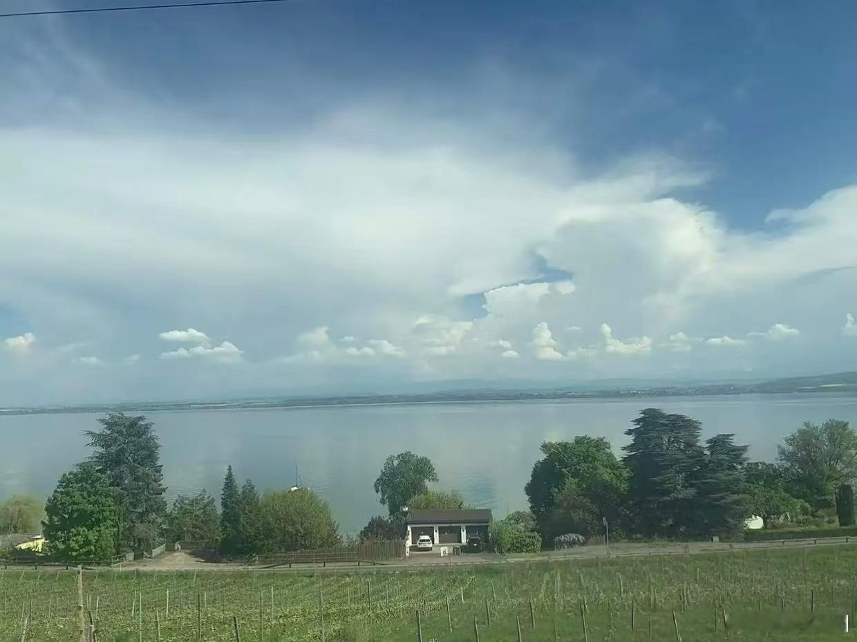 开启淡水历史：密歇根隐藏遗产助力生物多样性保护在北美与欧亚大陆，温带湖泊始终在维