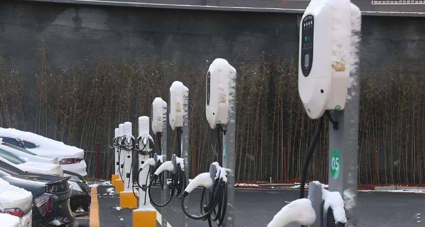 在科技与生活深度交融的今天，能源补给方式正悄然发生着一场静默的革命。在这场变革中