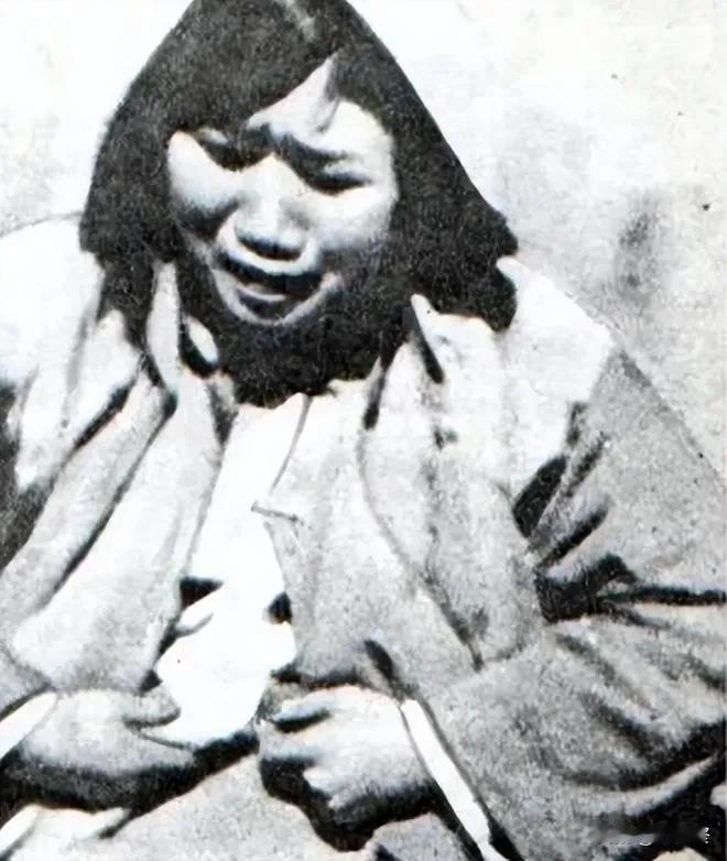 #日军是如何对待女战俘的#
这是一张真实的照片，在日军的逼迫下，南京妇女在镜头下