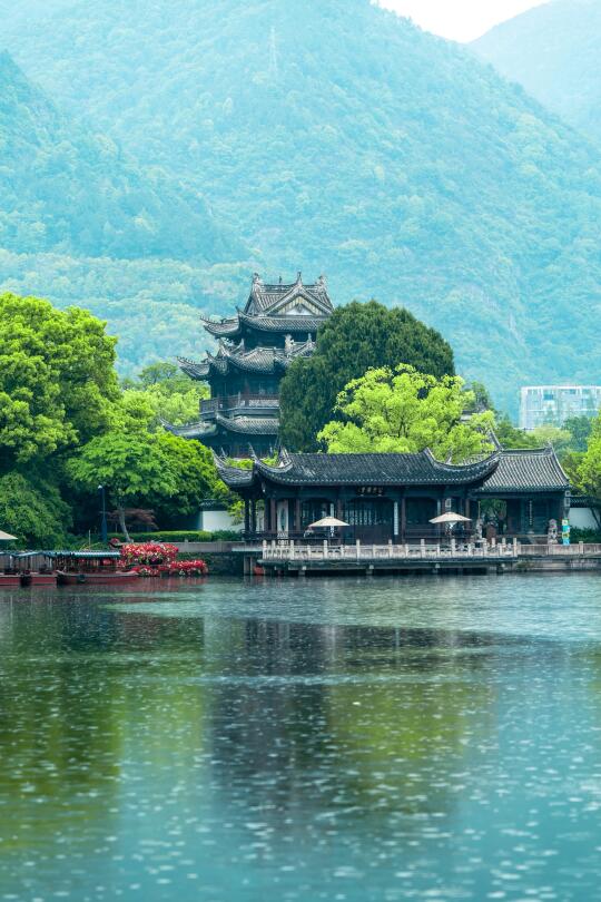 宝藏东湖！雨天尽显江南水乡气息
