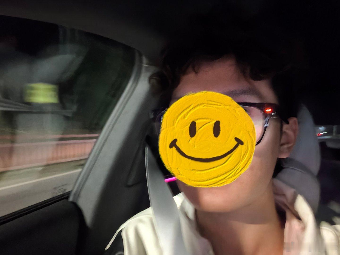 智能眼镜 偷拍不知道哪来的营销号，又来吵这种性别对立的隐私话题。什么锅都往产品上