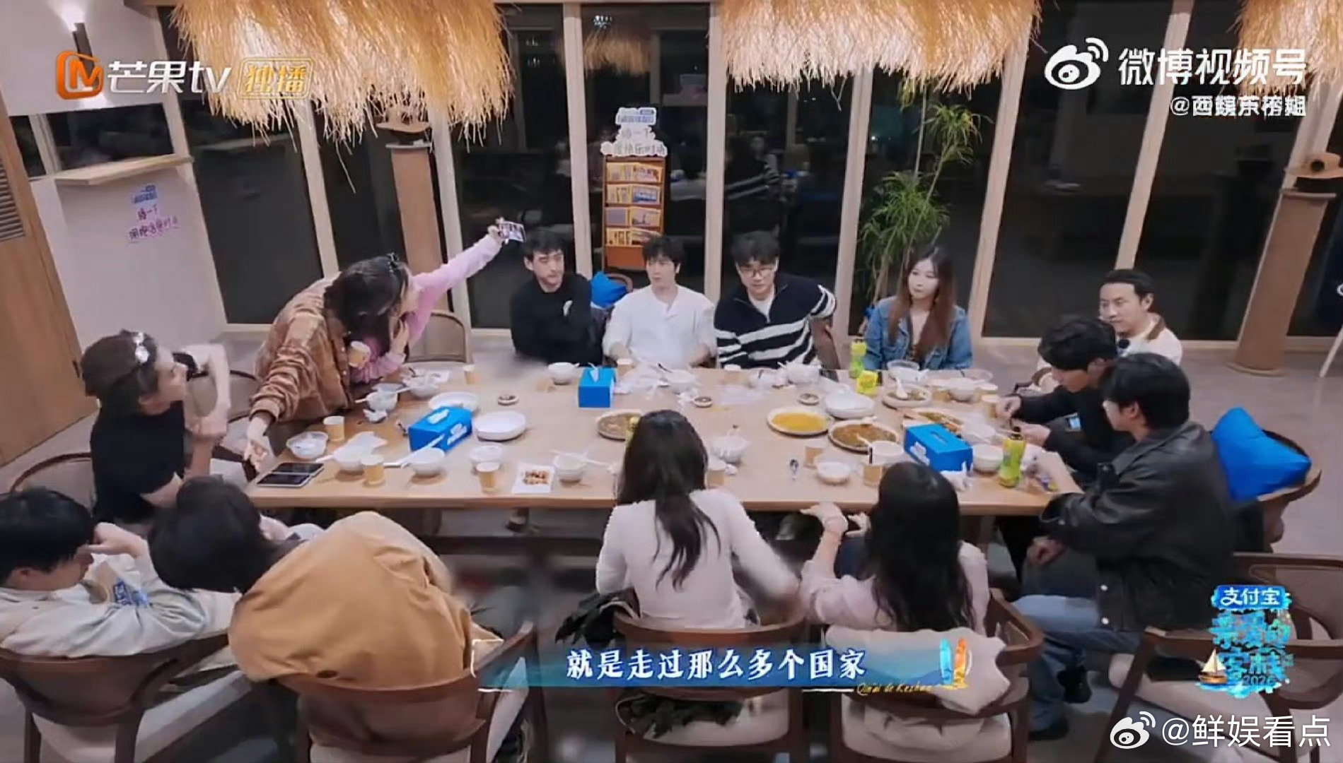 王鹤棣偷拍吴泽林睡觉 亲爱的客栈 《亲爱的客栈》火得理所当然，全员 chemis