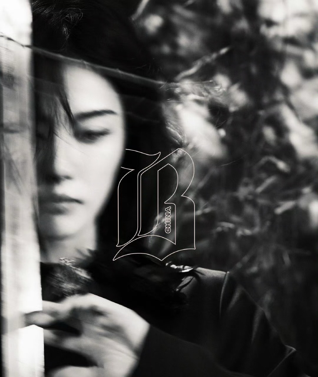 白鹿即将登上《Barbes》中文版创刊号封面，竹林剑影侠女造型，期待下内页。 白