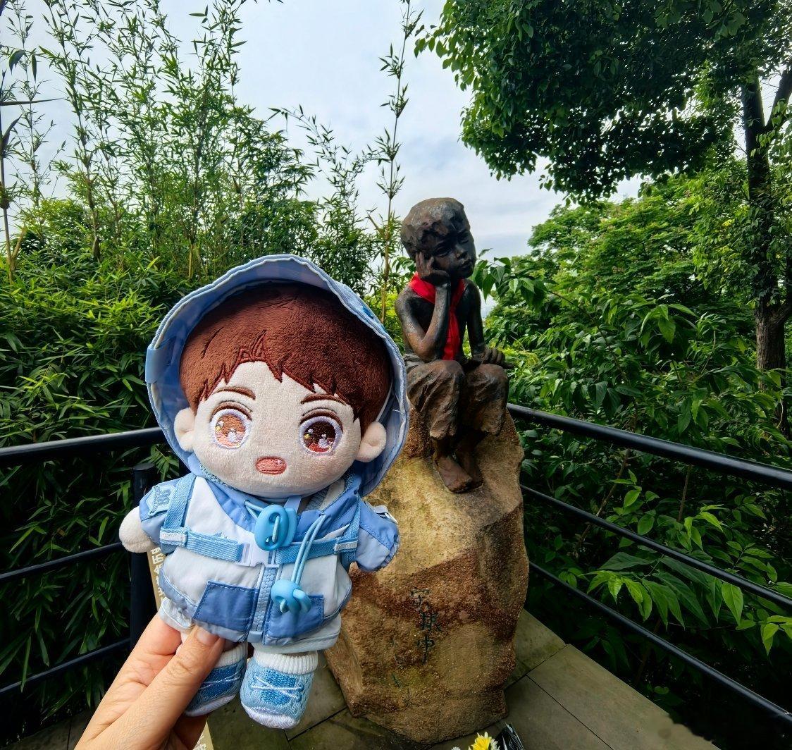 最后一张带鞋子的……接着就掉了……给小萝卜头了。 