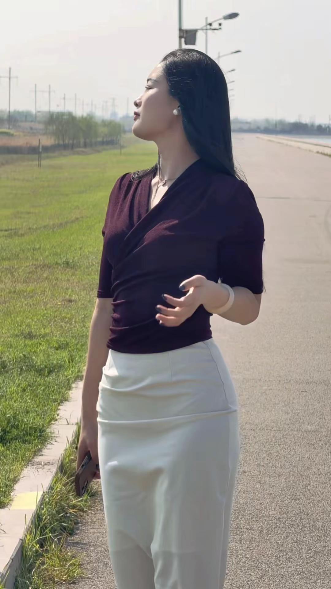 旋律一响，青春已成过往，回不去的何止是时间，还有曾经的我们……