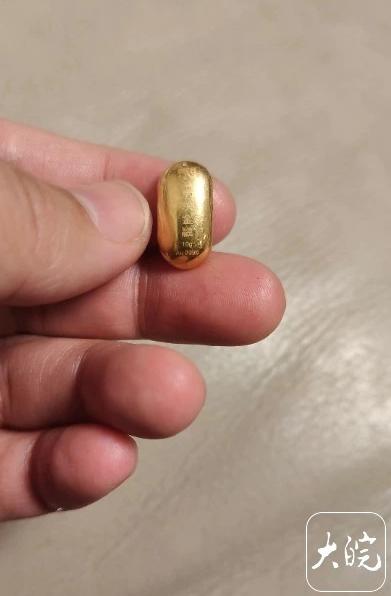 意外还是发生了！10月22日，江苏昆山，一11岁男孩看到母亲花了10000多元买