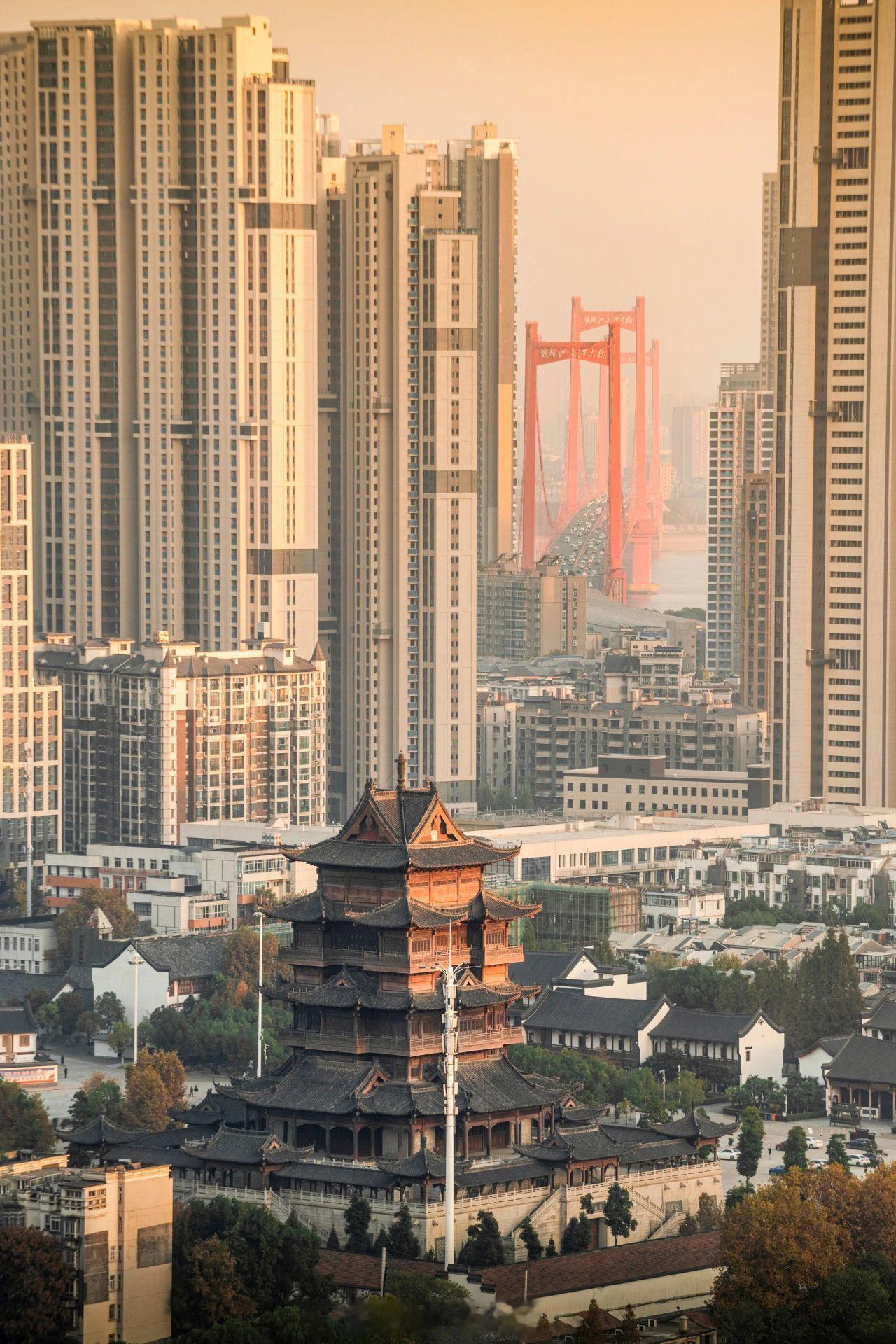 2025武汉城市足球超级联赛揭幕战将于8月16日在武汉体育中心打响，汉超设立城区