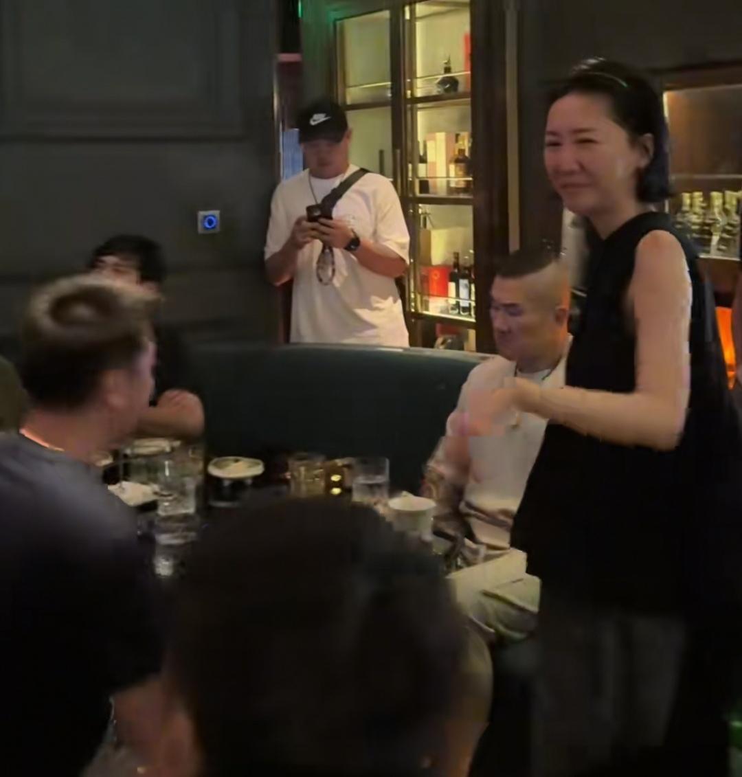 一路跟踪网红馆长陈之汉大陆行——抵达上海篇（1）

9月17日晚上，网红馆长如期