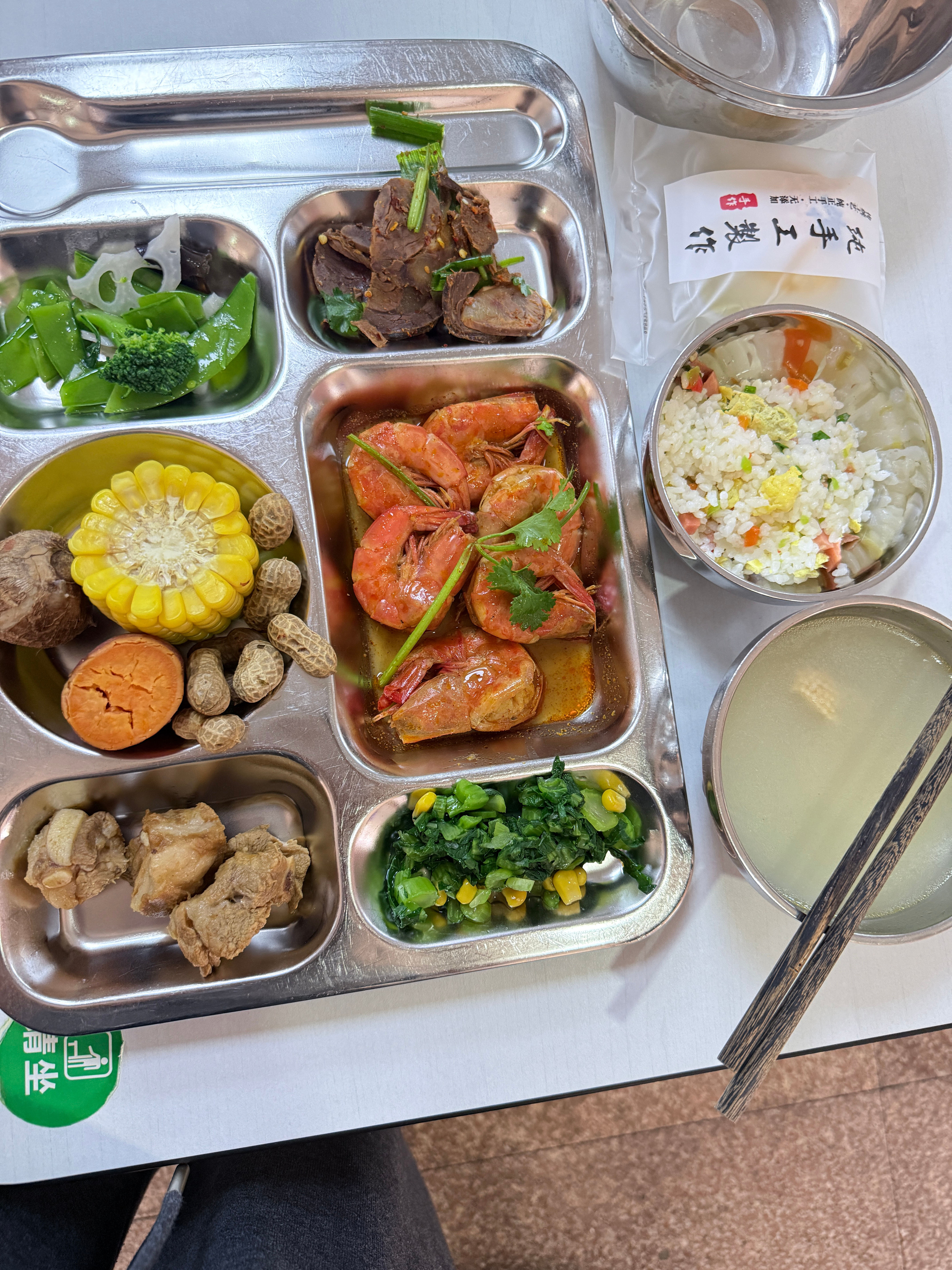 食堂今天的伙食不错，提前过节了🥮 ​​​