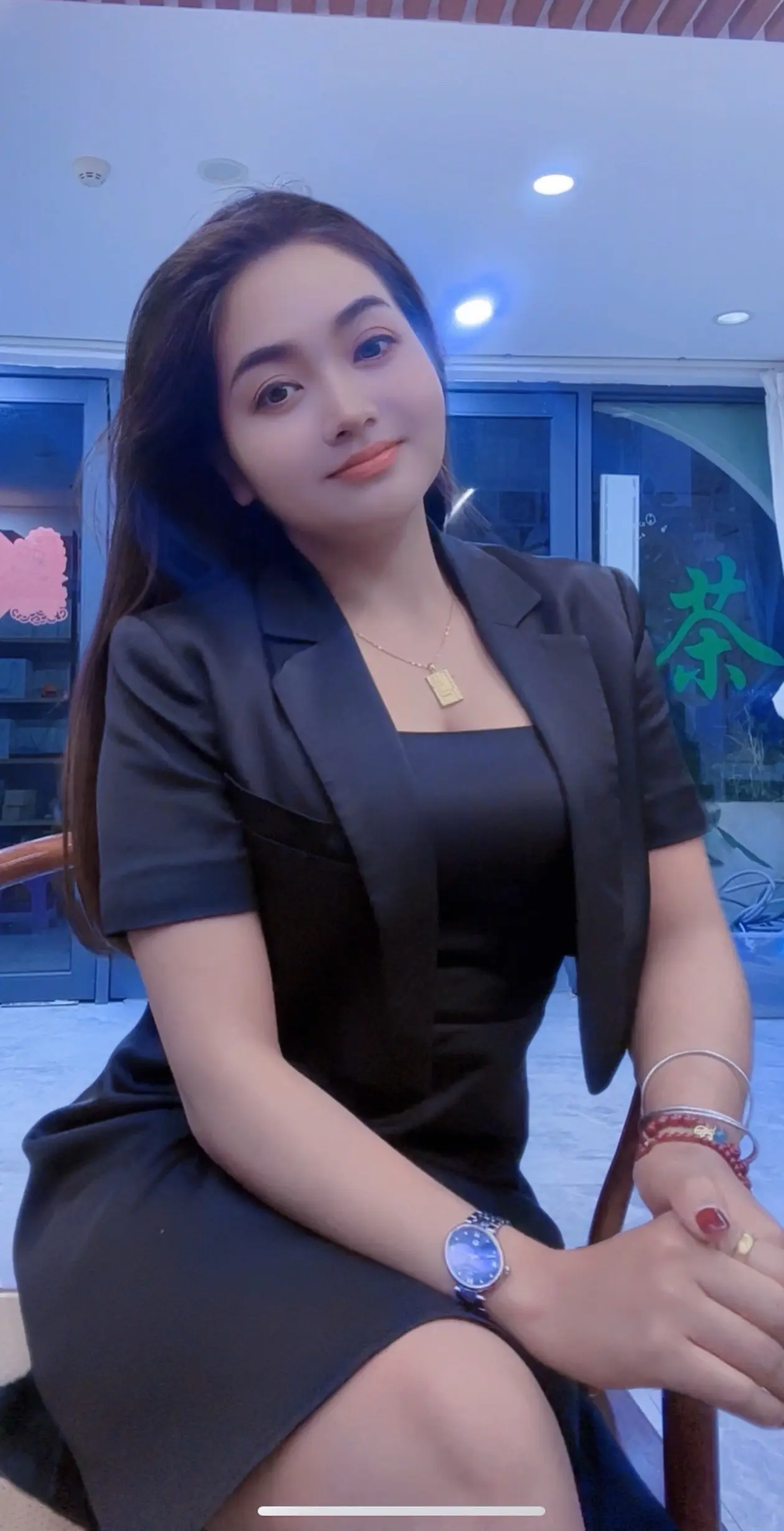 女性的魅力是从商，从政，从各行各行中脱颖而出，掌握话语权！